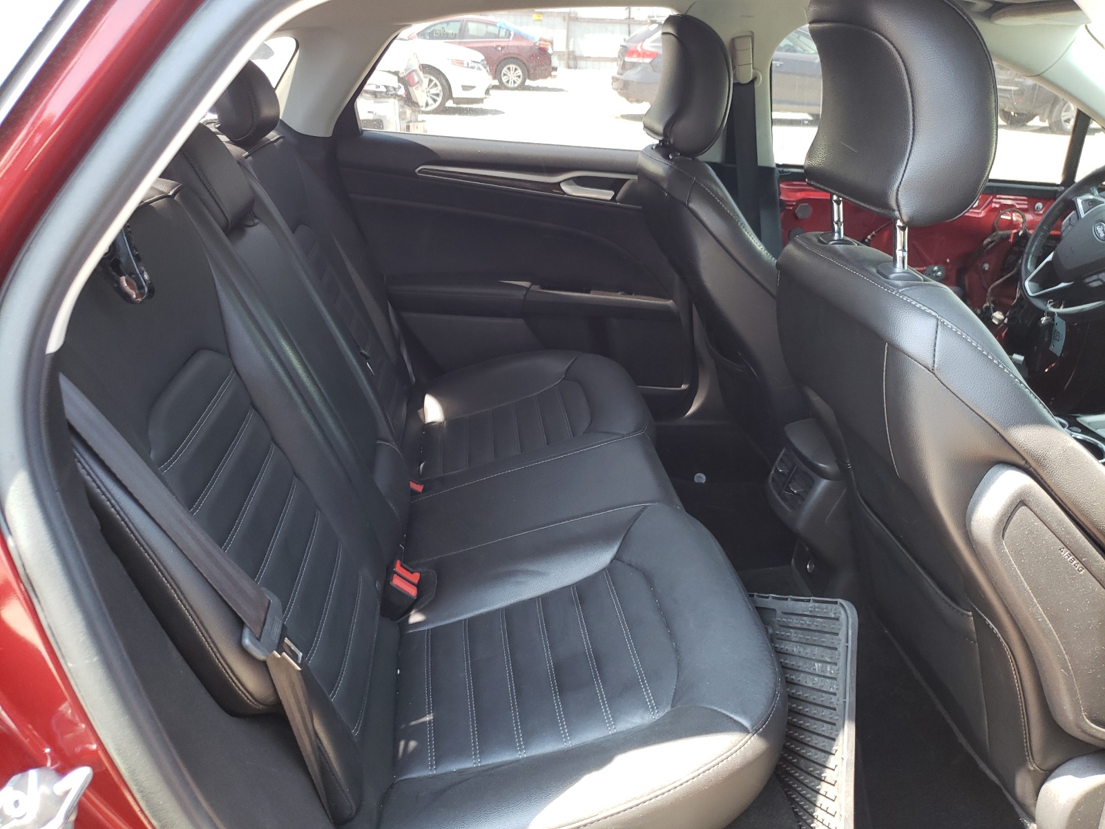 Zdjęcie 6 z aukcji – 2016 FORD FUSION SE z VIN 3FA6P0HDXGR128730
