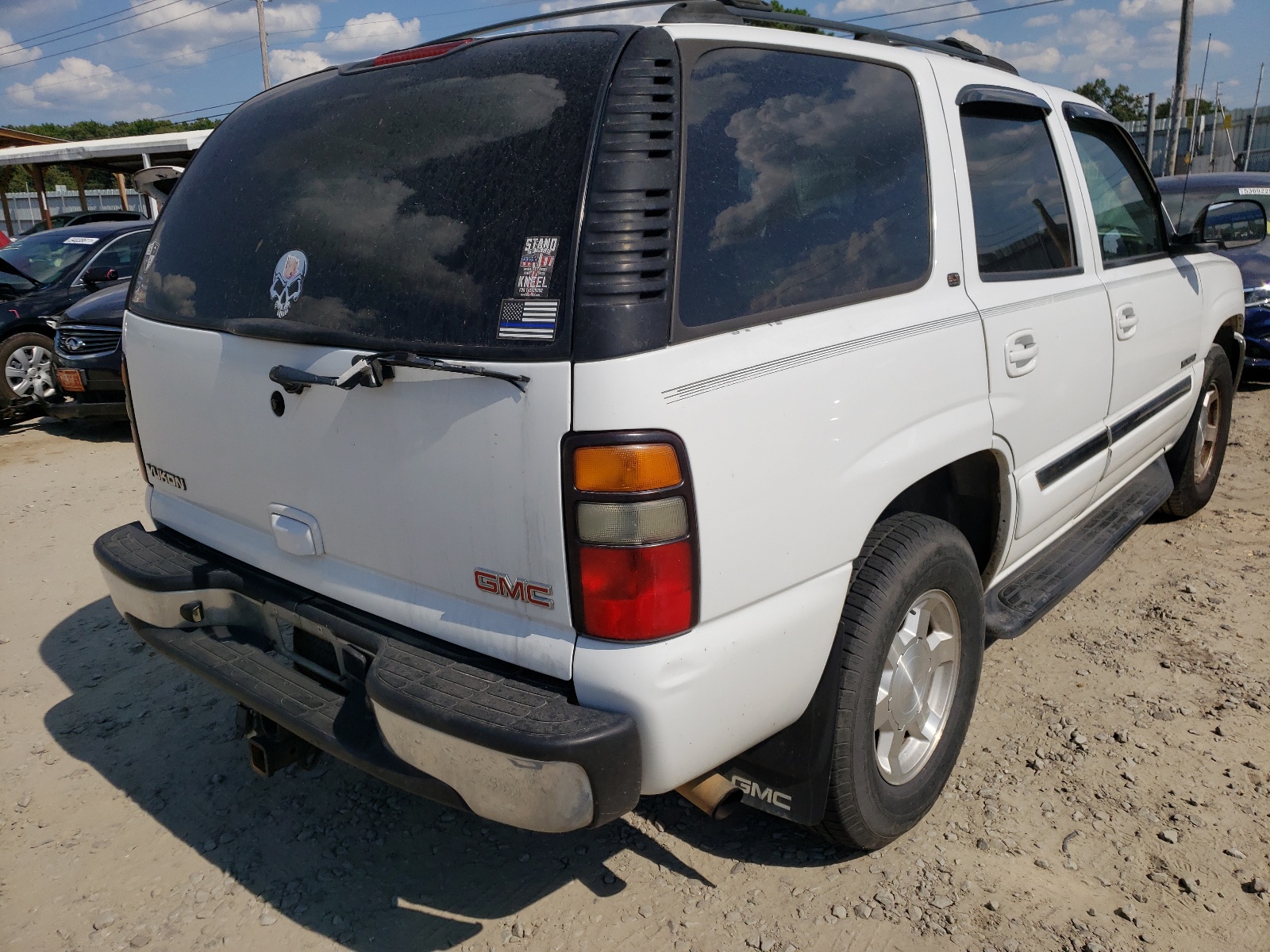 Photo 4 from auction – 2005 GMC YUKON with VIN 1GKEC13T75J200968