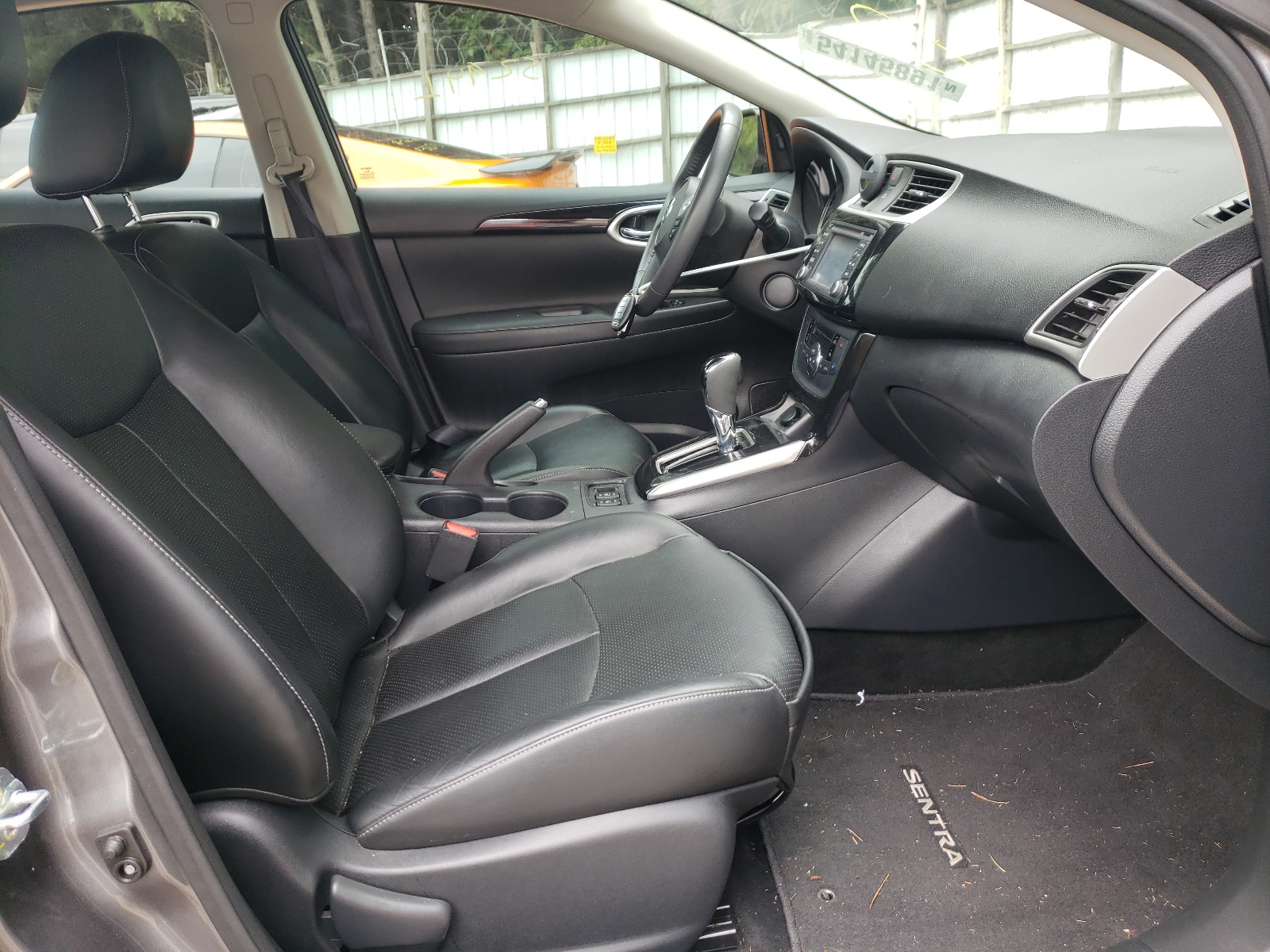 Photo 5 from auction – 2017 NISSAN SENTRA S with VIN 3N1AB7AP0HY262950