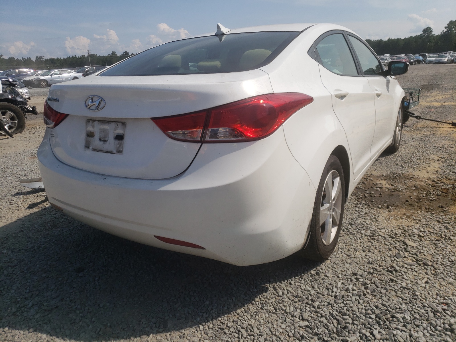 Photo 4 from auction – 2013 HYUNDAI ELANTRA GL with VIN 5NPDH4AE2DH289404