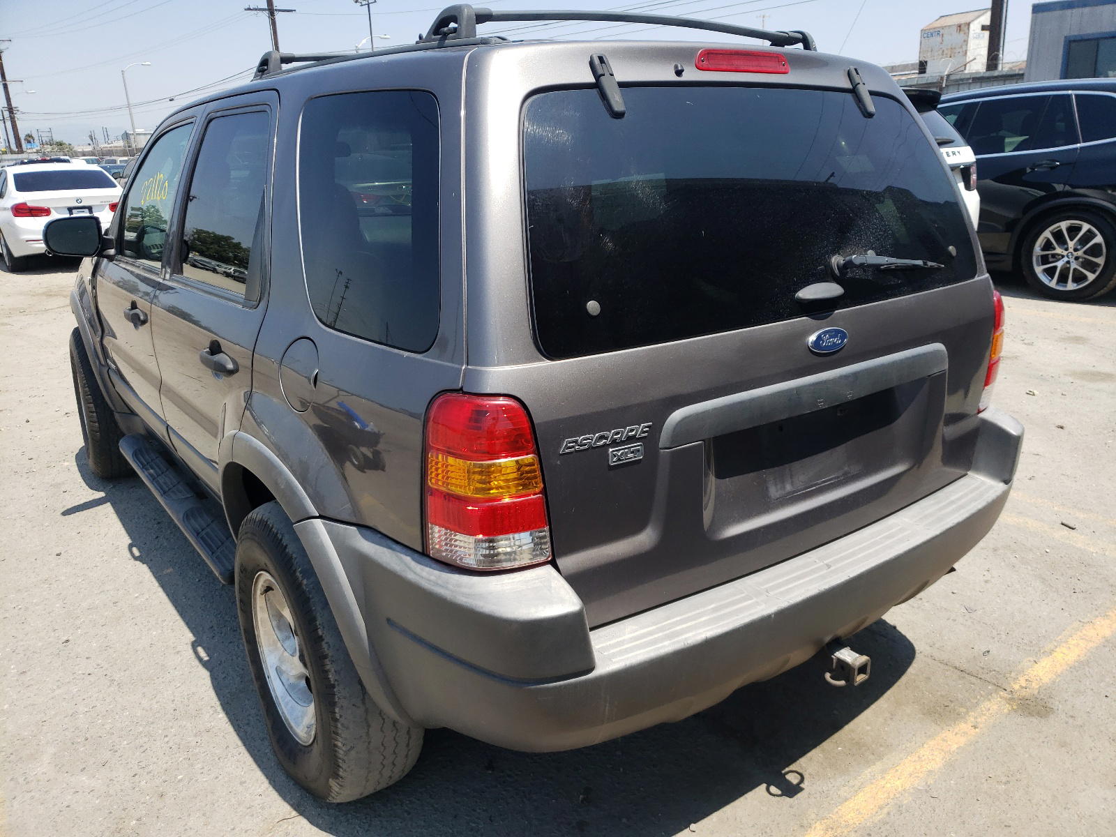 Photo 3 from auction – 2002 FORD ESCAPE XLT with VIN 1FMCU03162KD34543
