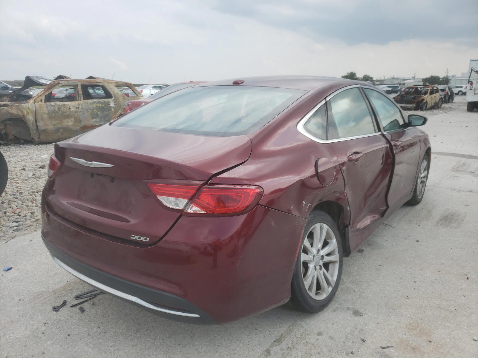 Photo 4 from auction – 2015 CHRYSLER 200 LIMITE with VIN 1C3CCCAB4FN657549