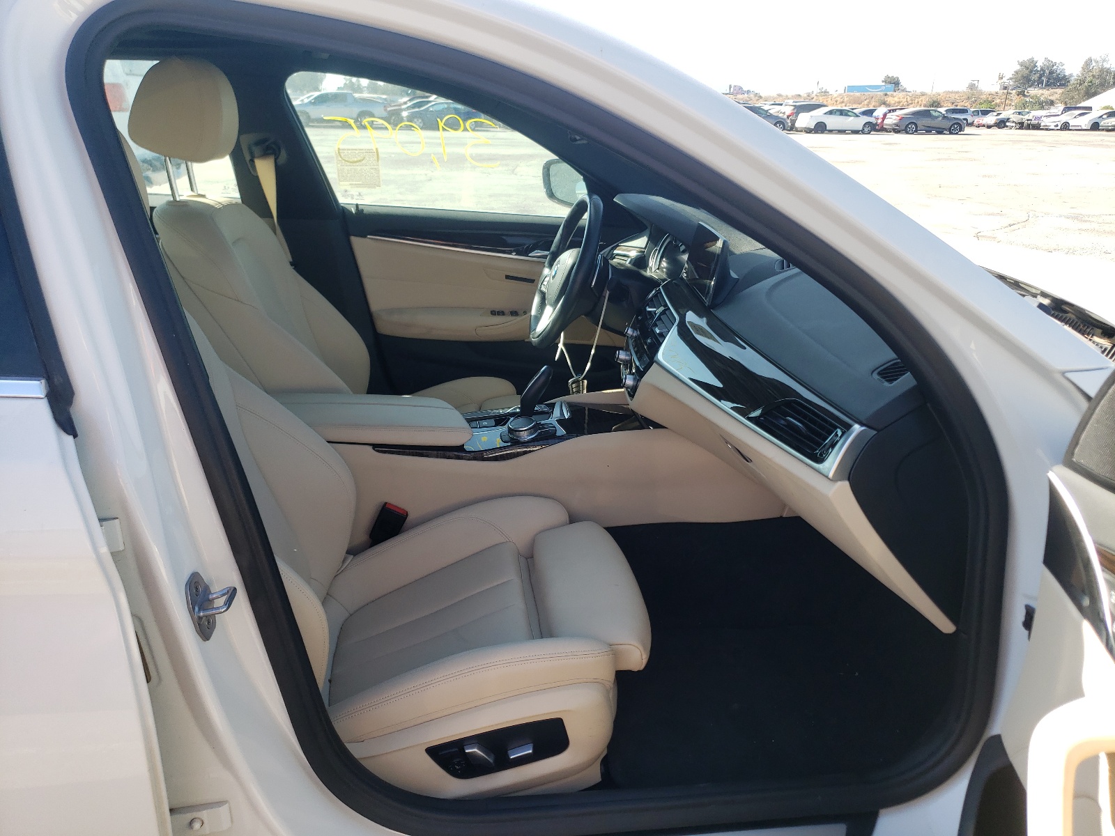Photo 5 from auction – 2019 BMW 530E with VIN WBAJA9C56KB253776