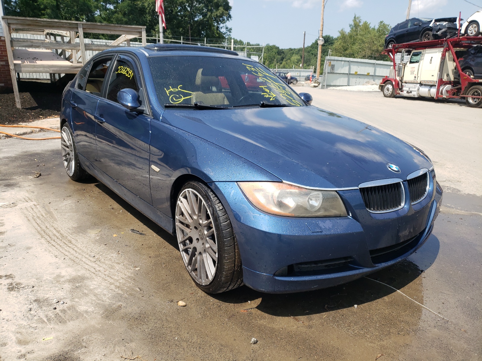 Photo 1 from auction – 2006 BMW 325 I AUTO with VIN WBAVB17586NK32300