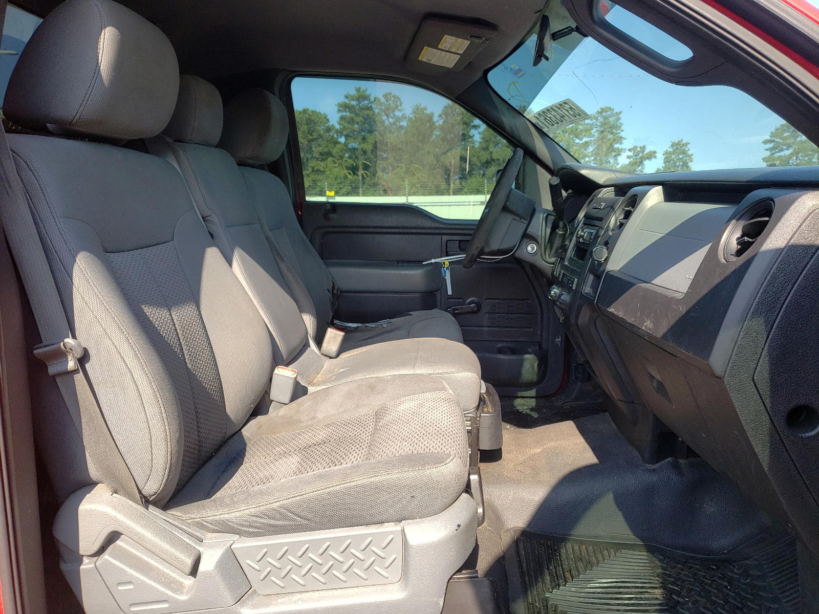 Photo 5 from auction – 2013 FORD F150 with VIN 1FTNF1CF1DKF27047