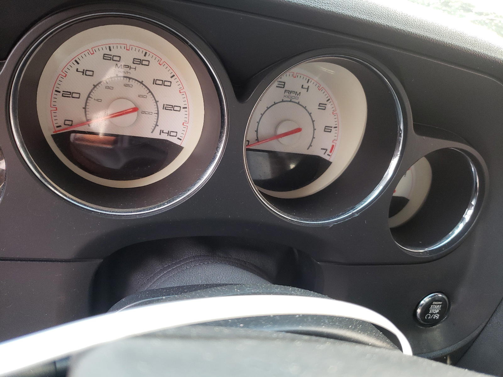 Photo 8 from auction – 2014 DODGE CHALLENGER with VIN 2C3CDYAG5EH111968
