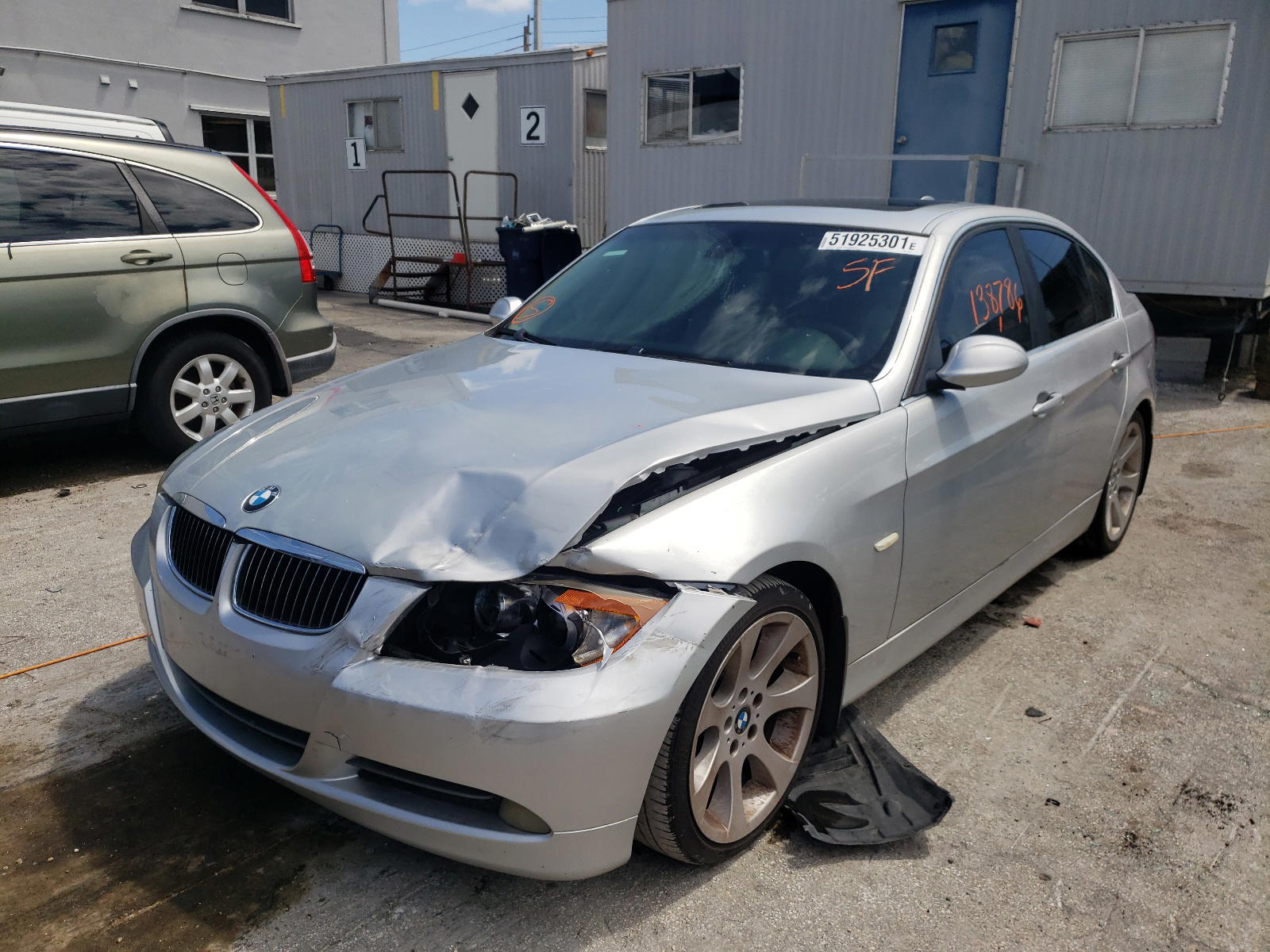 Photo 2 from auction – 2006 BMW 330 I with VIN WBAVB33586PS14241