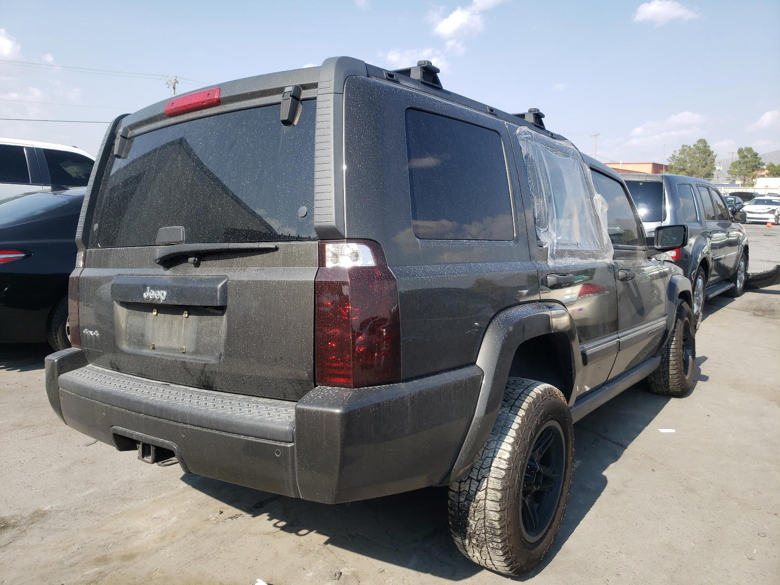 Photo 4 from auction – 2006 JEEP COMMANDER with VIN 1J8HG48N26C363485
