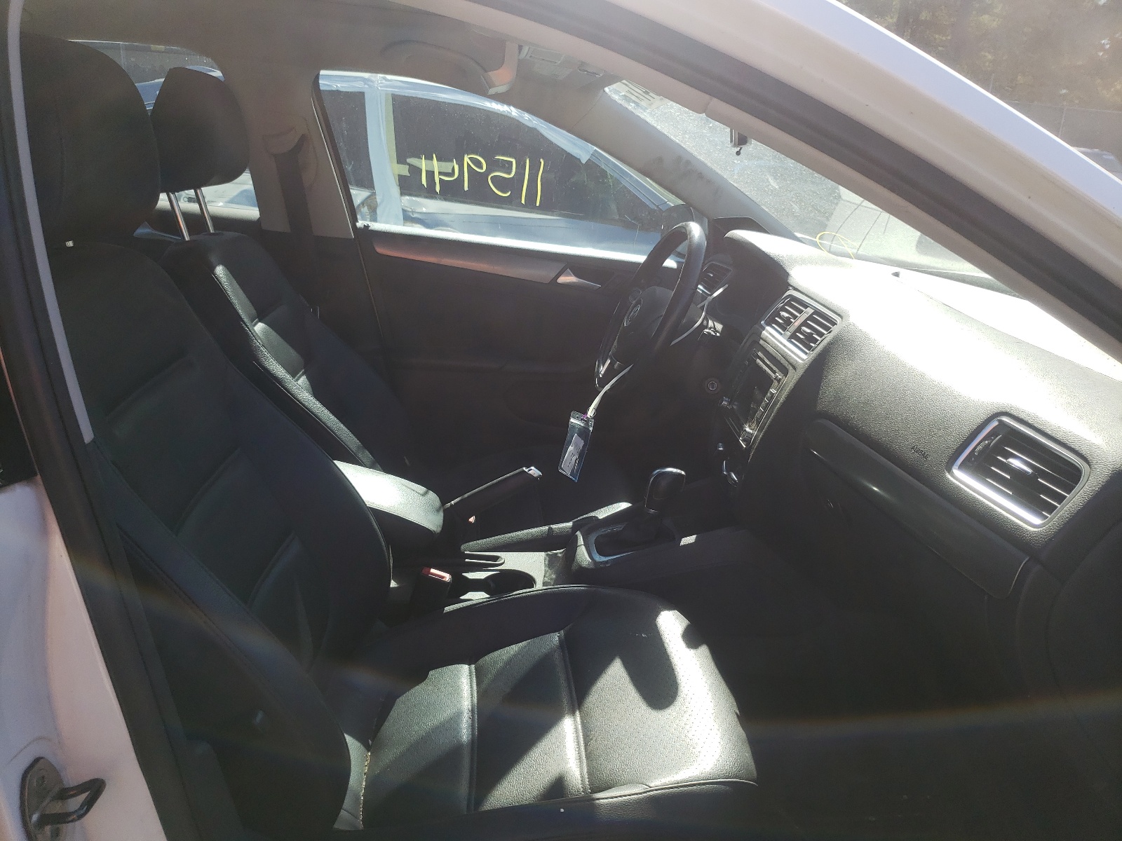 Photo 5 from auction – 2014 VOLKSWAGEN JETTA TDI with VIN 3VWLL7AJ2EM411633