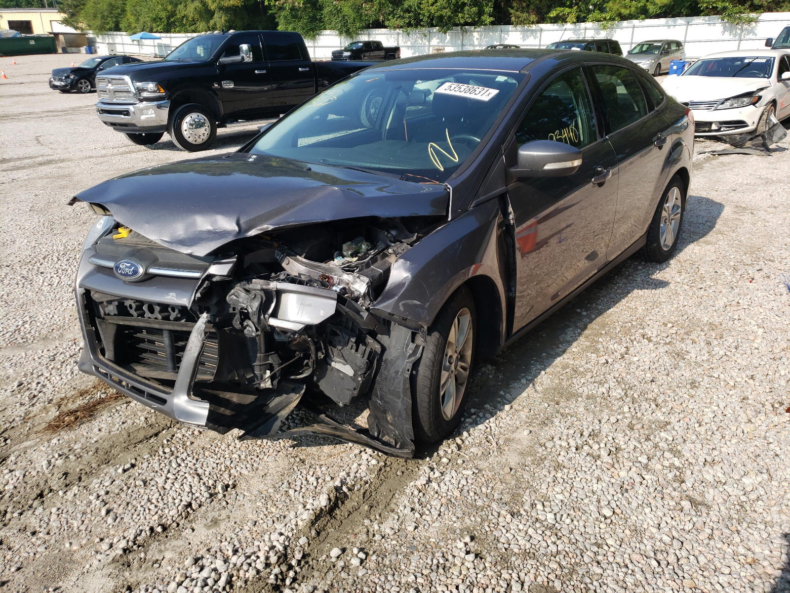 Photo 2 from auction – 2014 FORD FOCUS SE with VIN 1FADP3F22EL157676