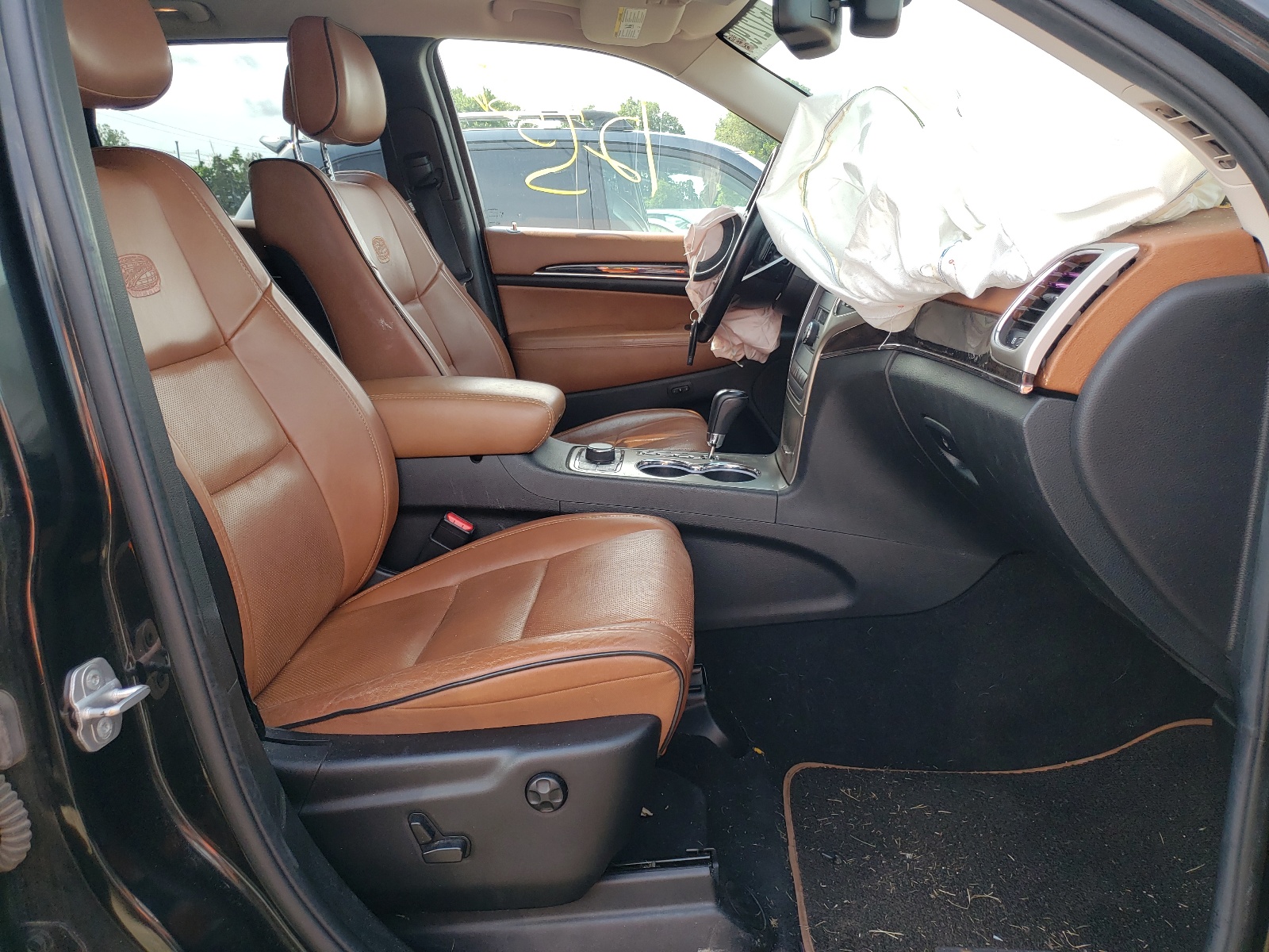 Photo 5 from auction – 2012 JEEP GRAND CHER with VIN 1C4RJFCT1CC184624