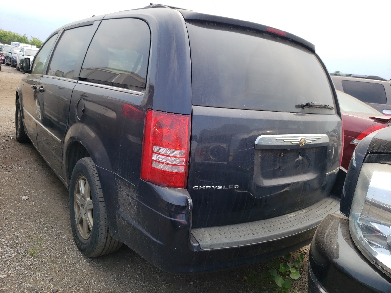 Photo 3 from auction – 2010 CHRYSLER TOWN & COU with VIN 2A4RR5D1XAR392032