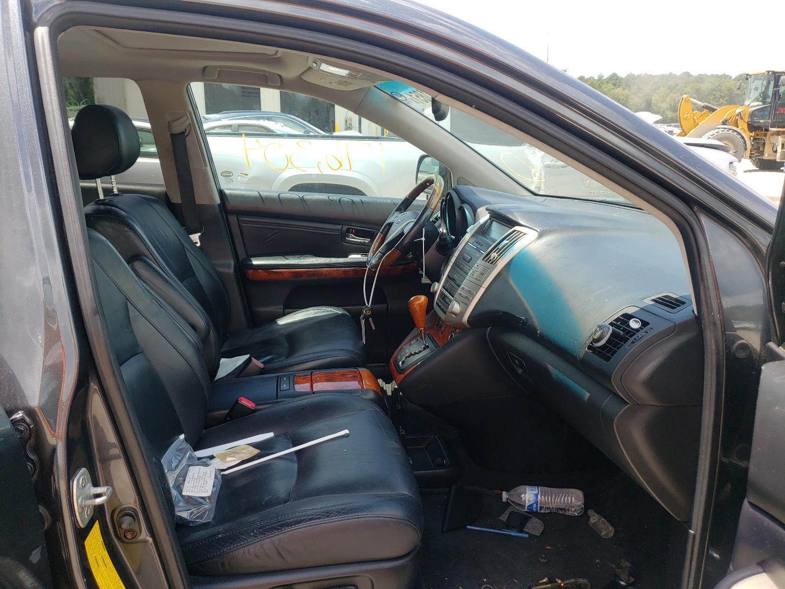 Photo 5 from auction – 2004 LEXUS RX 330 with VIN 2T2HA31U34C033262