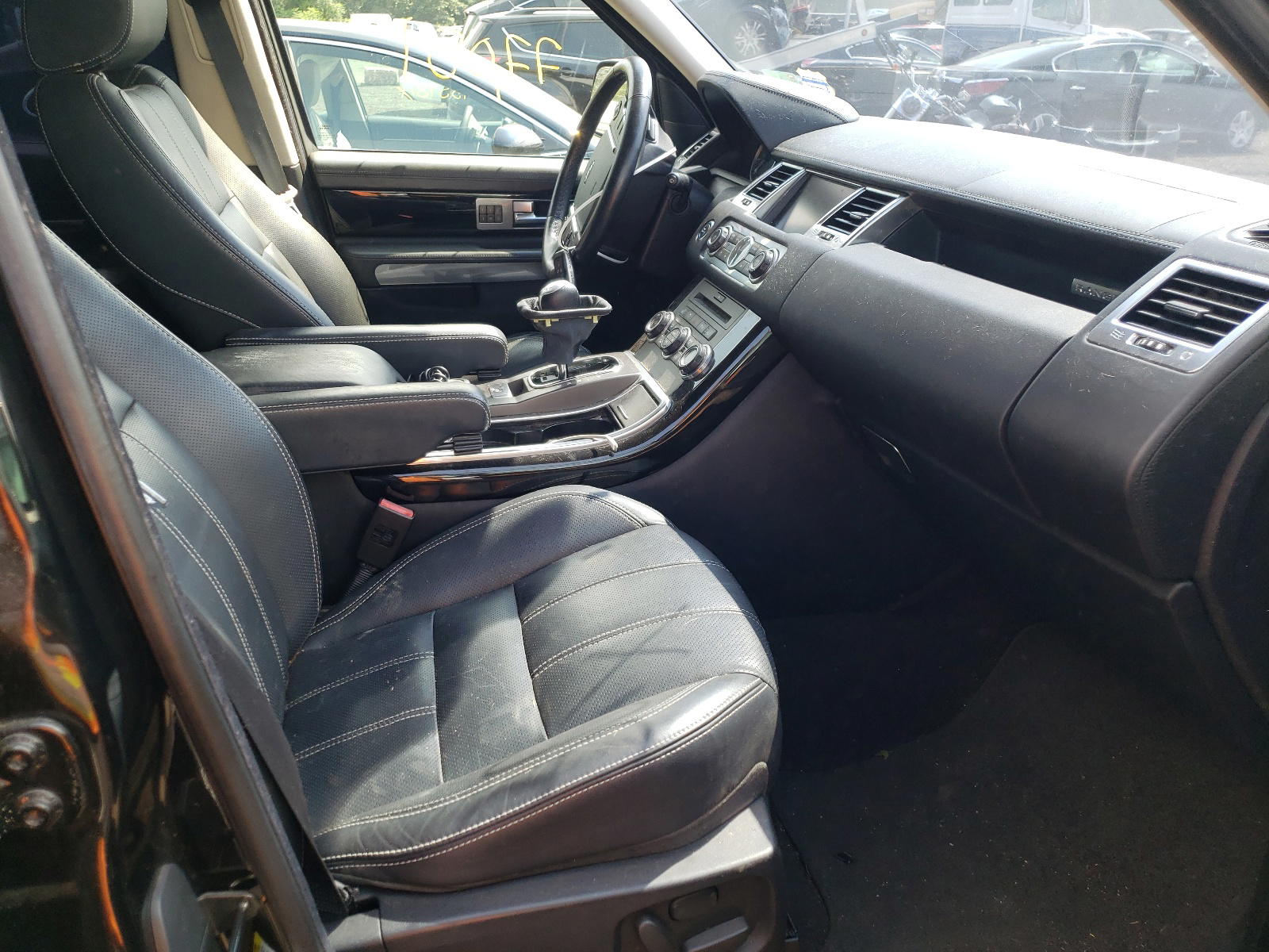 Photo 5 from auction – 2011 LAND ROVER RANGE ROVE with VIN SALSK2D41BA279377