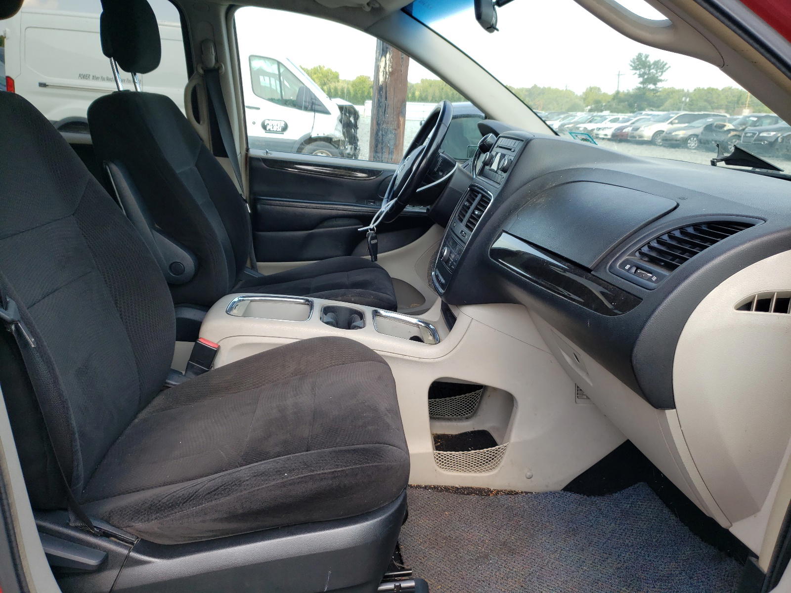 Photo 5 from auction – 2012 DODGE GRAND CARA with VIN 2C4RDGDGXCR196941