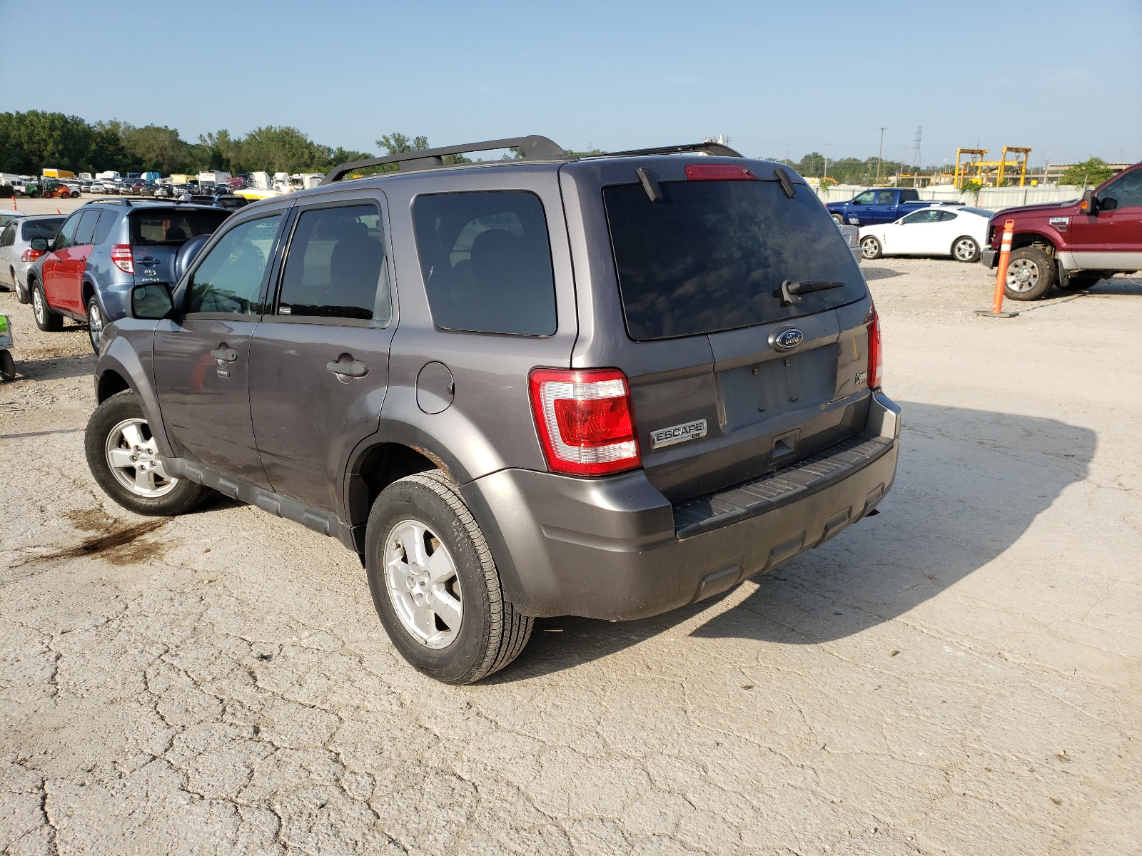 Photo 3 from auction – 2010 FORD ESCAPE XLT with VIN 1FMCU0DG8AKA70386