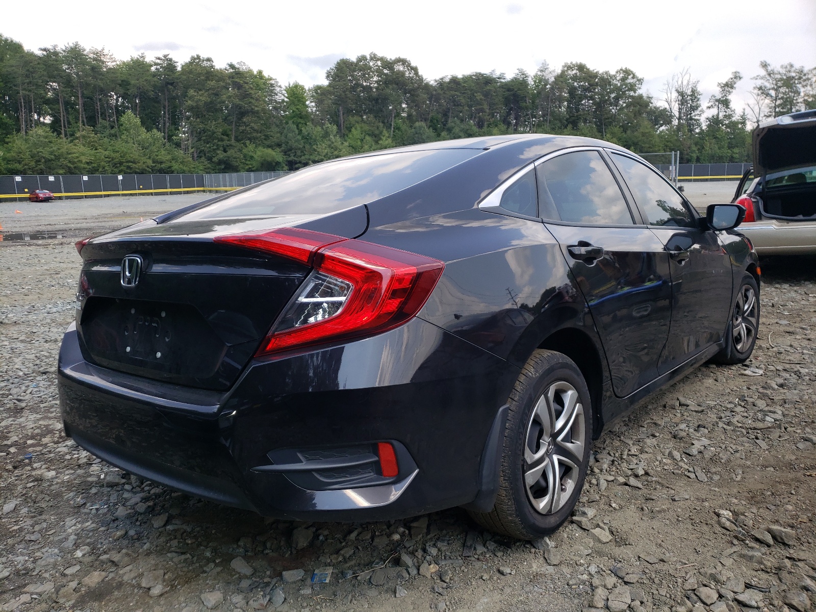 Photo 4 from auction – 2018 HONDA CIVIC LX with VIN 2HGFC2F56JH505507