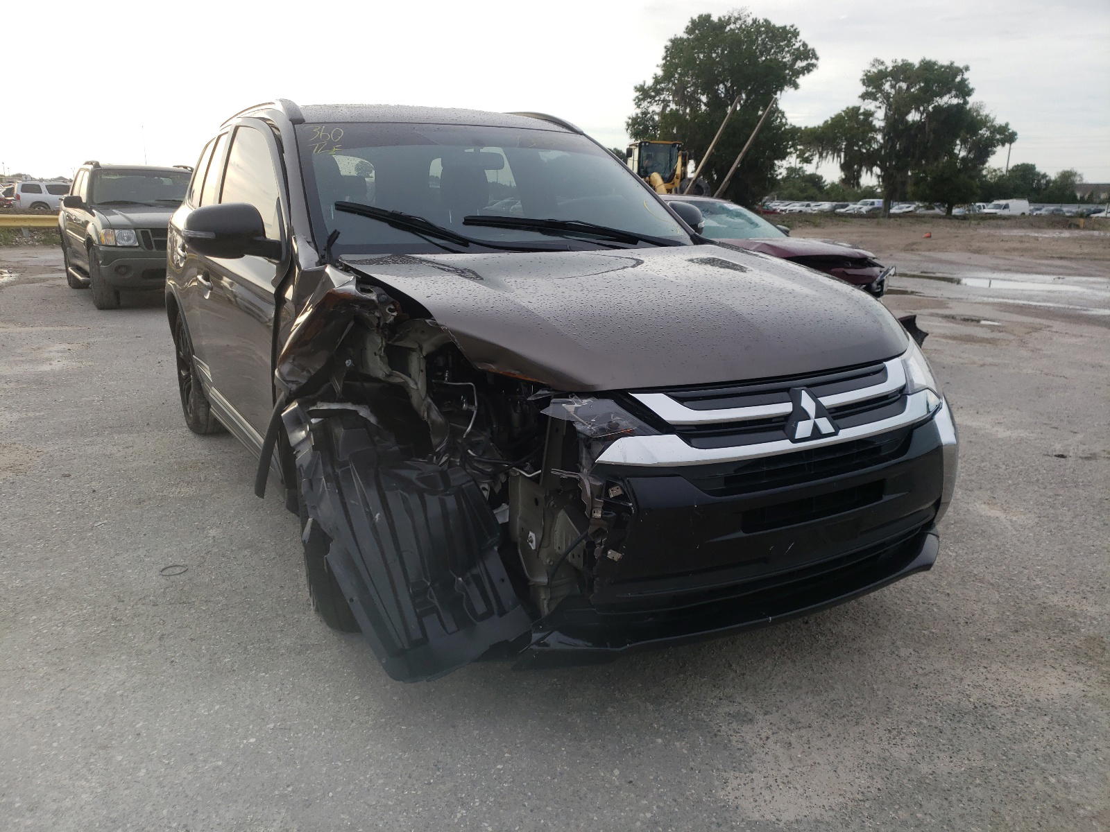 MITSUBISHI OUTLANDER 2018 with VIN JA4AD3A33JZ019989 - Photo from auction