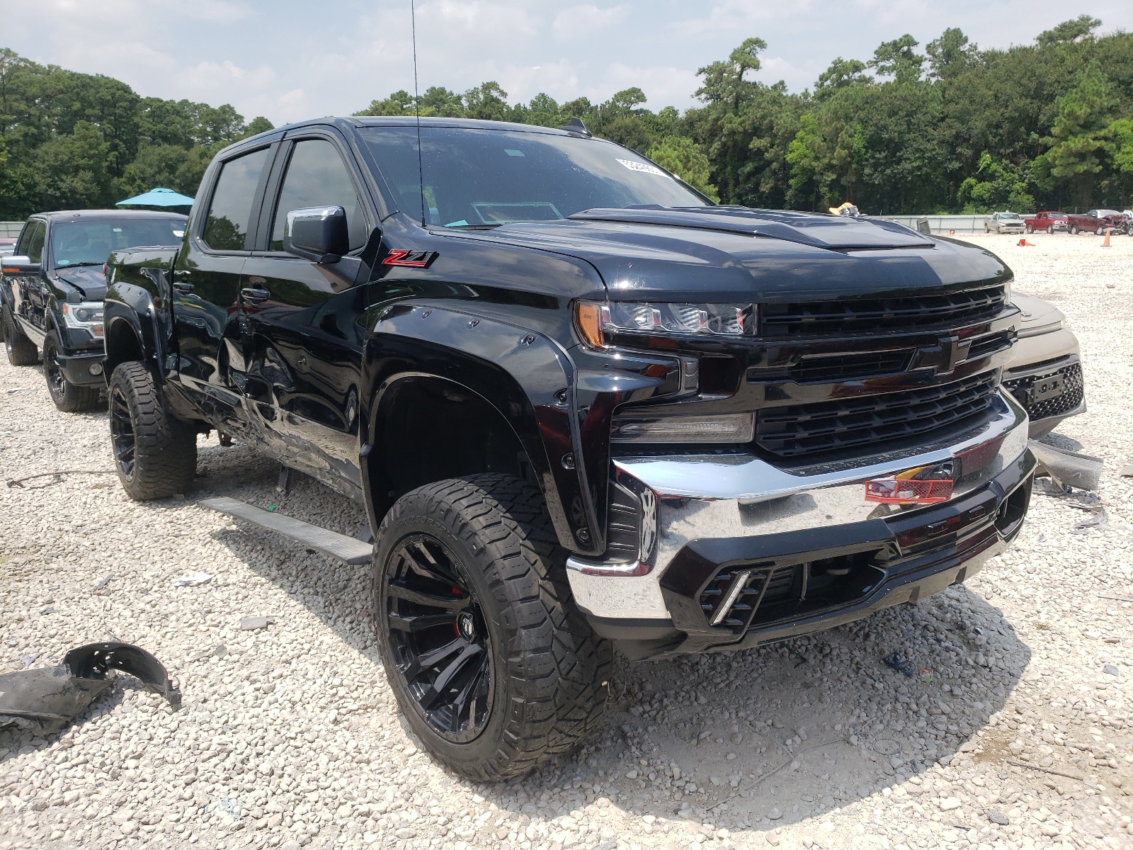CHEVROLET SILVERADO 2020 with VIN 3GCUYDED2LG102445 - Photo from auction