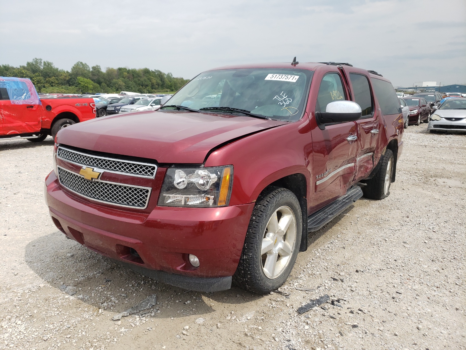 Photo 2 from auction – 2010 CHEVROLET SUBURBAN with VIN 1GNUKKE3XAR221975