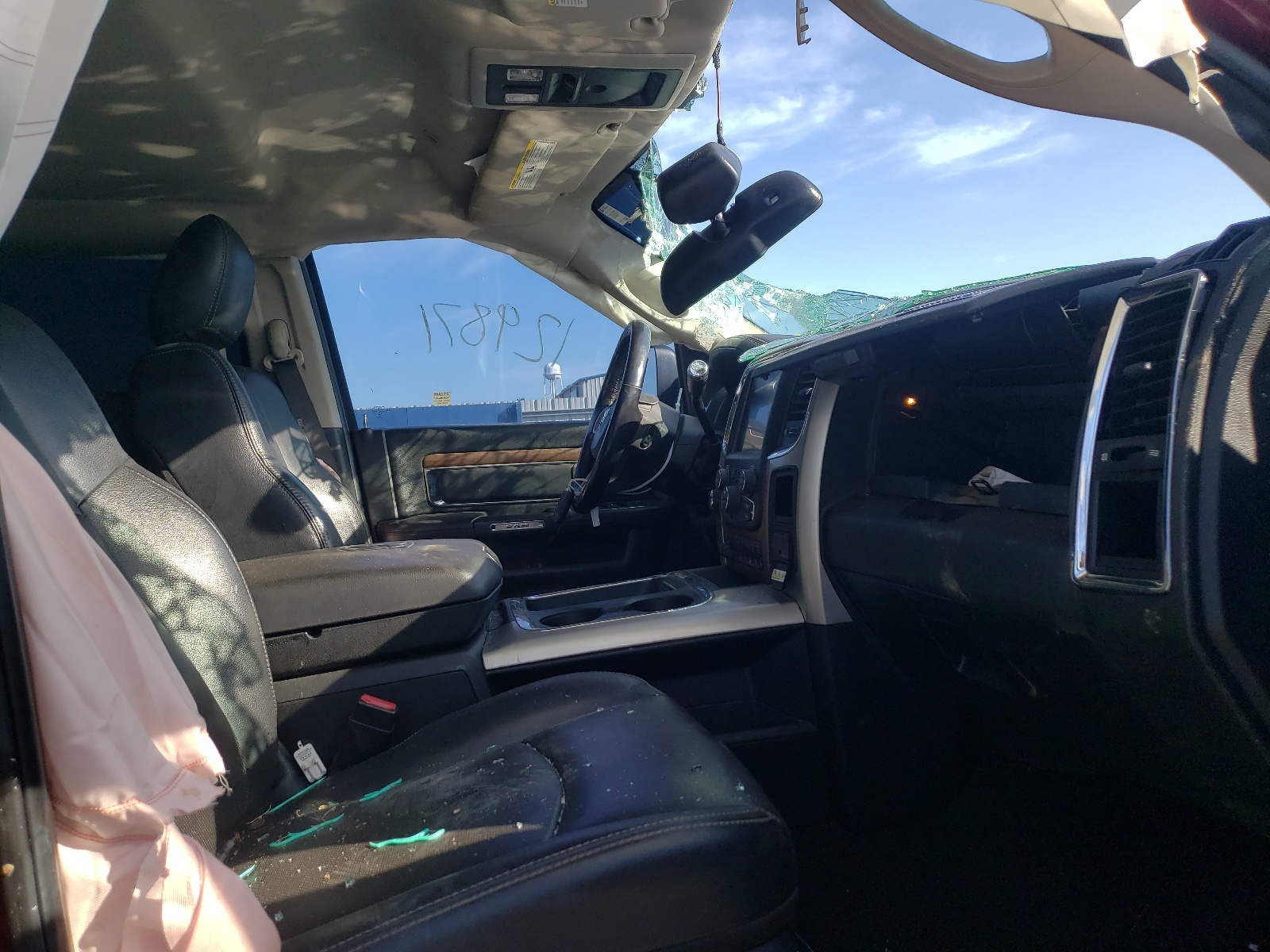 Photo 5 from auction – 2017 RAM 2500 LARAM with VIN 3C6UR5FLXHG756519