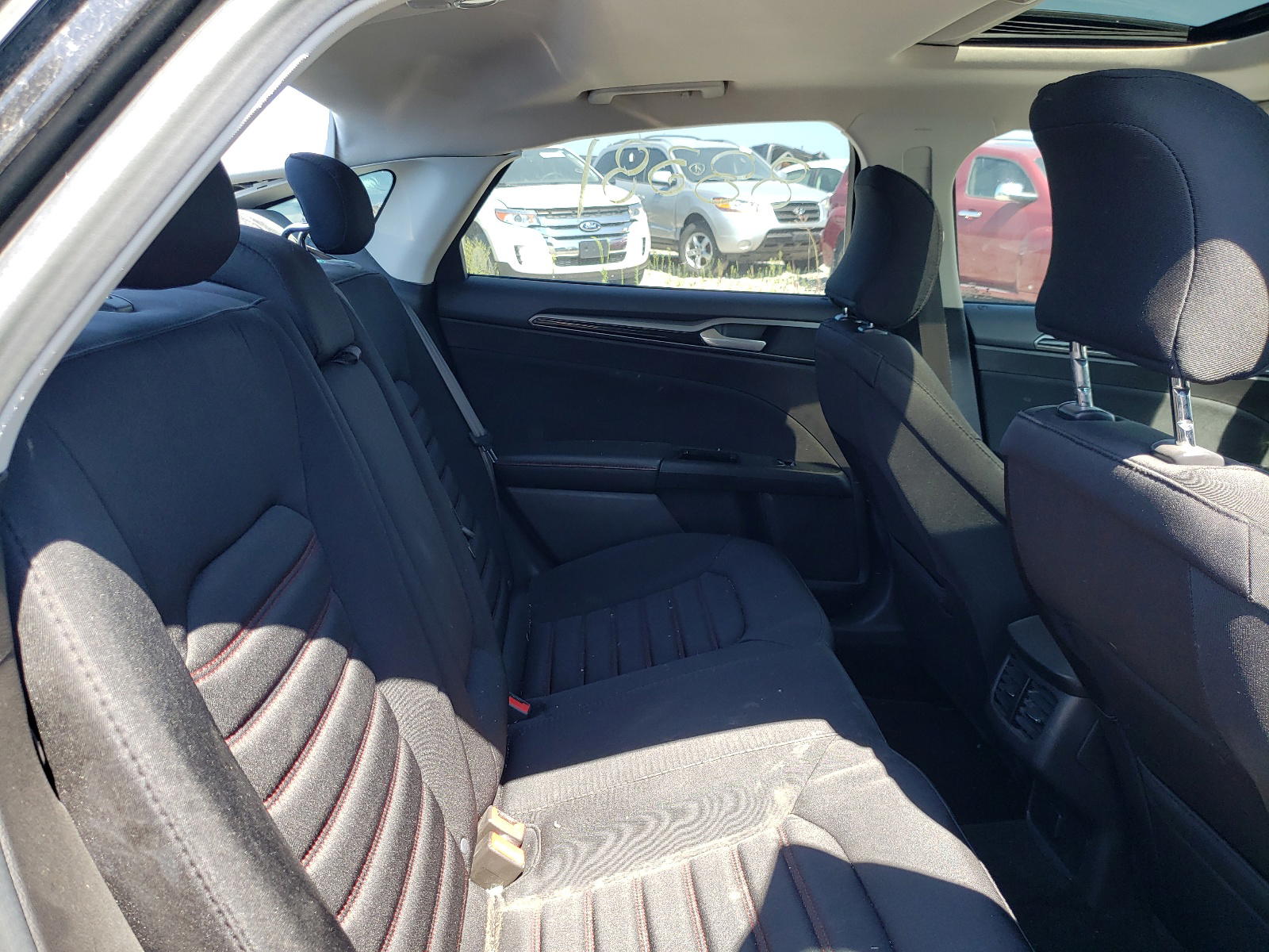 Photo 6 from auction – 2016 FORD FUSION SE with VIN 3FA6P0HD2GR404429