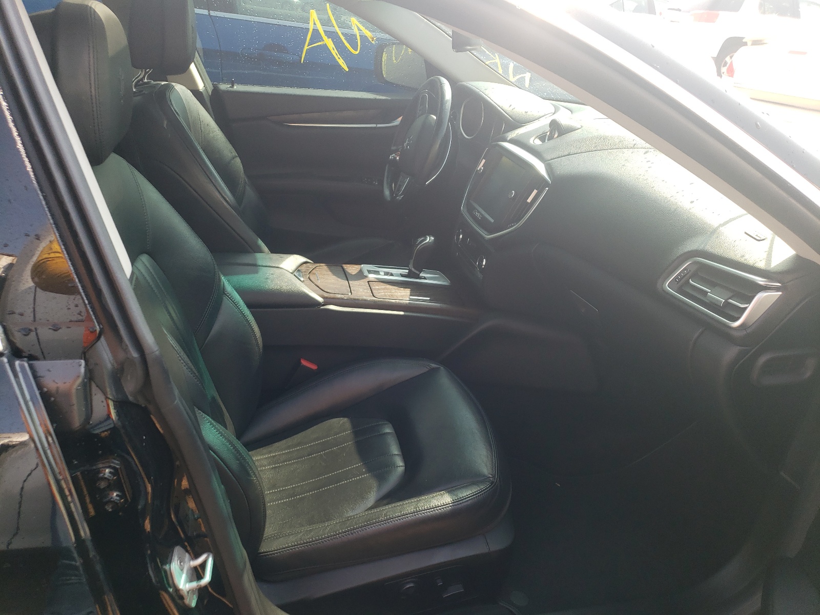 Photo 5 from auction – 2015 MASERATI GHIBLI S with VIN ZAM57RTAXF1138007