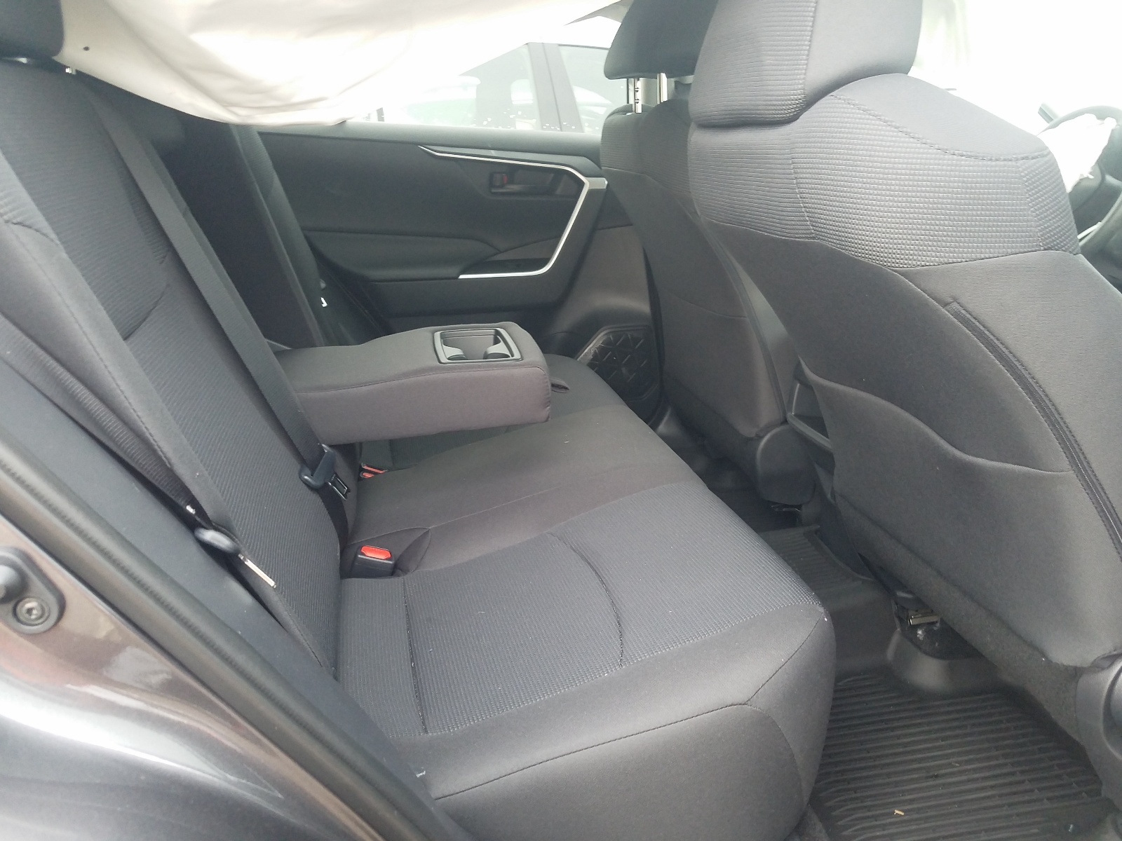 Photo 6 from auction – 2021 TOYOTA RAV4 LE with VIN 2T3F1RFV3MC225207