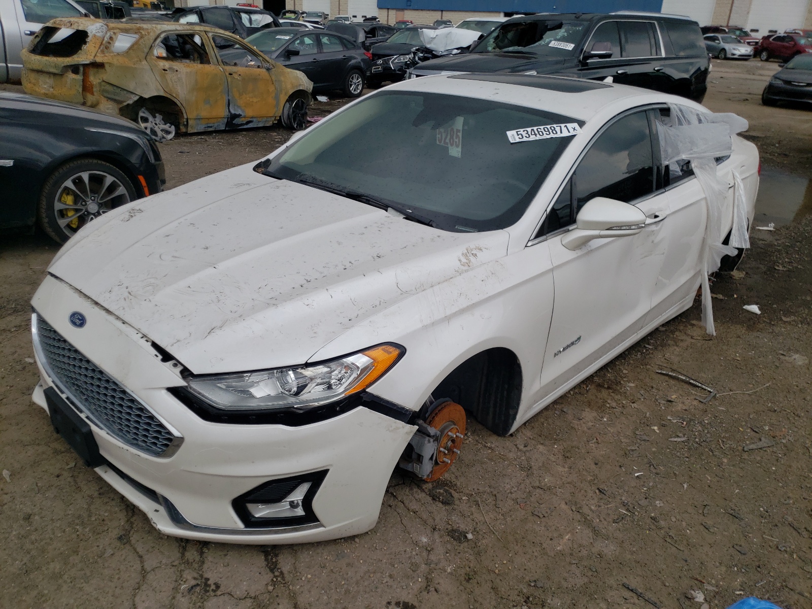Photo 2 from auction – 2019 FORD FUSION TIT with VIN 3FA6P0RU0KR273640
