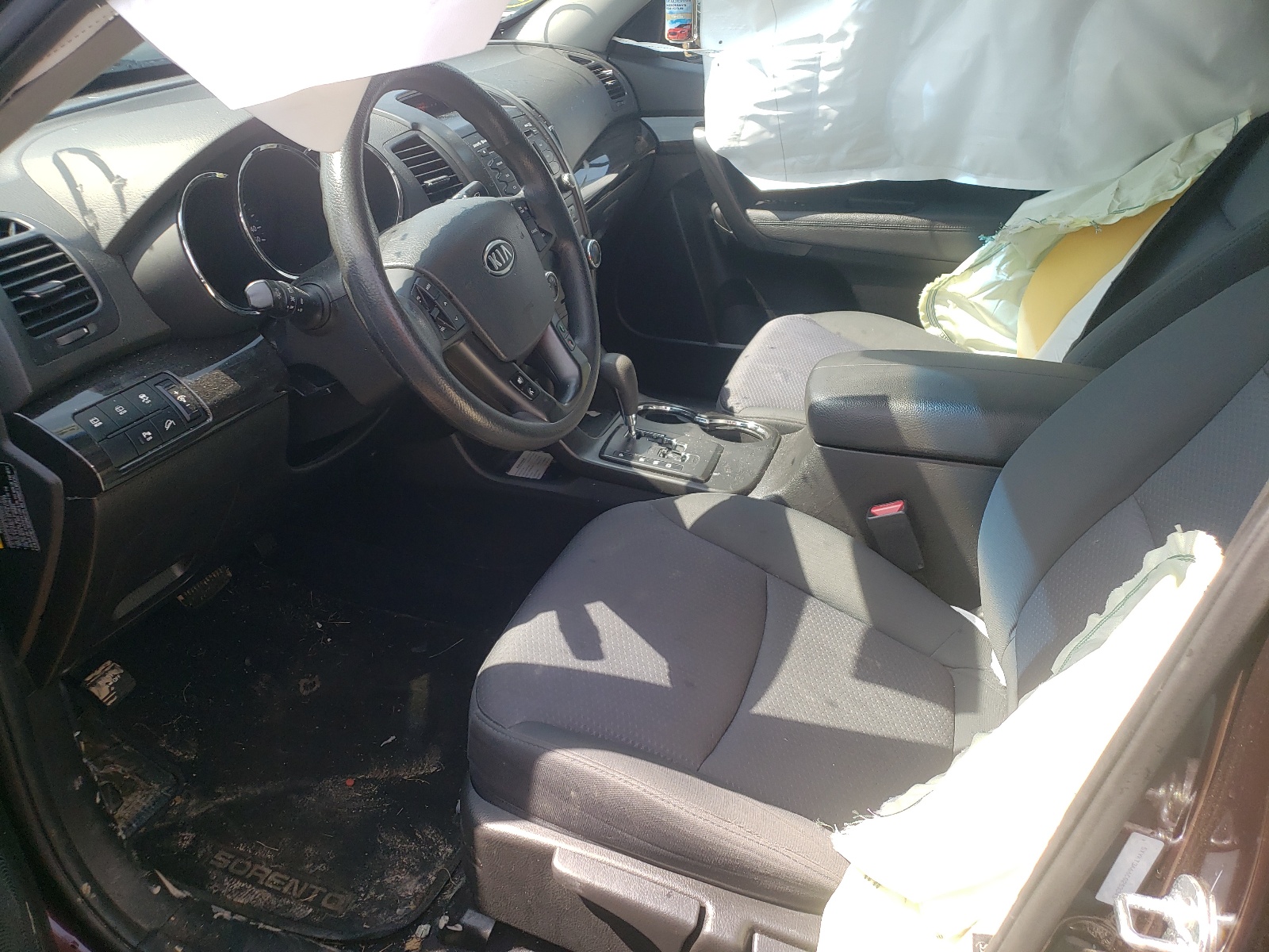Photo 5 from auction – 2012 KIA SORENTO BA with VIN 5XYKT3A66CG253343