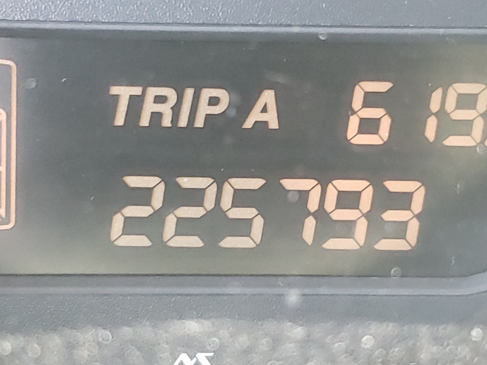 Photo 8 from auction – 2002 ACURA MDX with VIN 2HNYD18662H525434