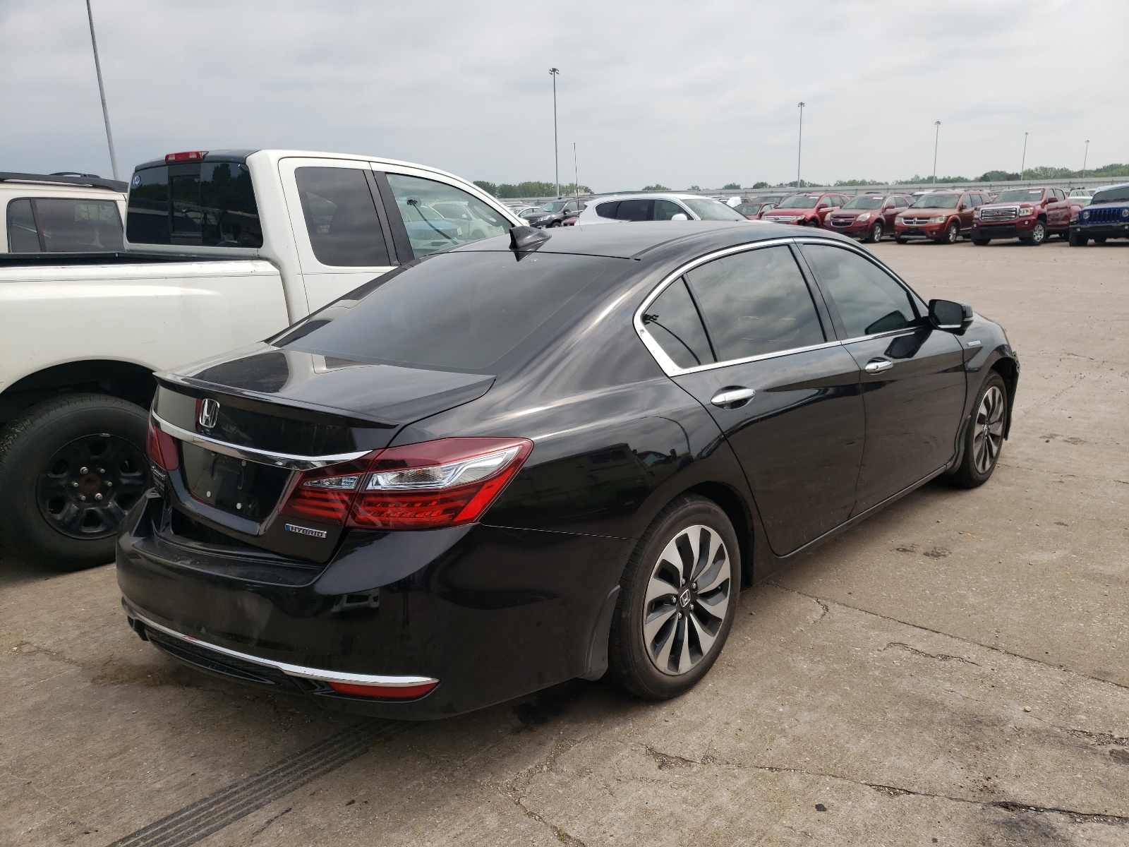 Photo 4 from auction – 2017 HONDA ACCORD HYB with VIN JHMCR6F52HC024608