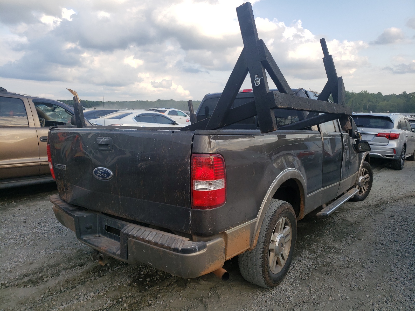 Photo 4 from auction – 2005 FORD F150 with VIN 1FTPX12535NB82649