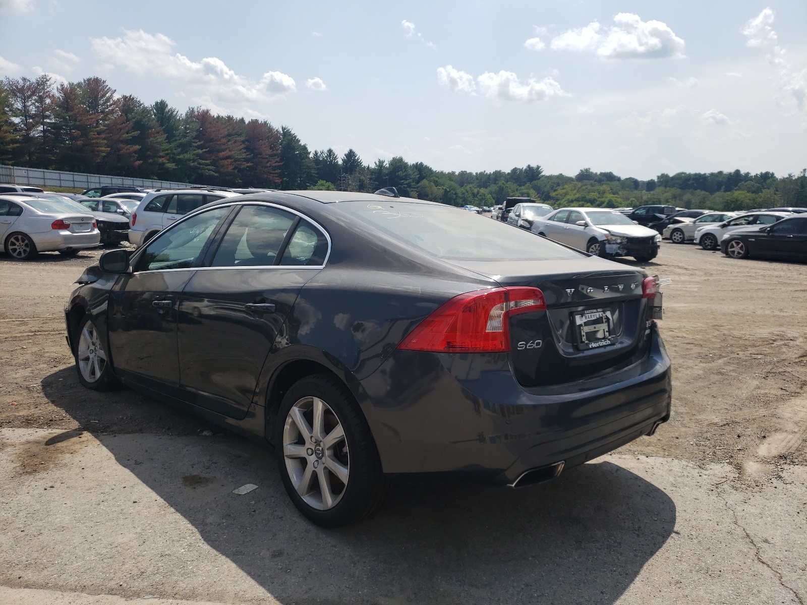 Photo 3 from auction – 2016 VOLVO S60 PREMIE with VIN YV1612TK7G2393133