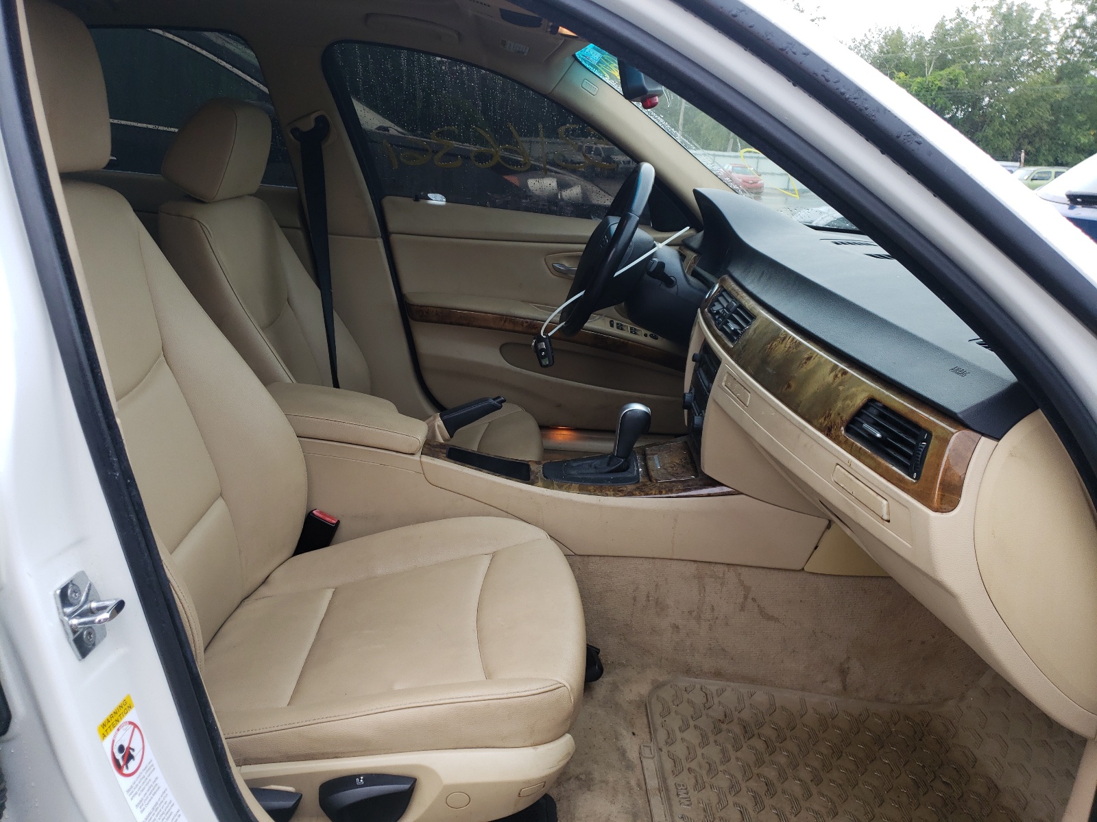 Photo 5 from auction – 2006 BMW 325 XI with VIN WBAVD13536KV05032