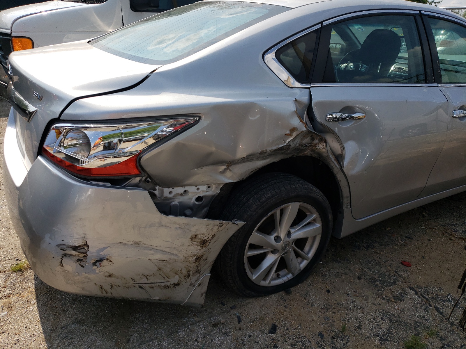 Photo 9 from auction – 2015 NISSAN ALTIMA 2.5 with VIN 1N4AL3APXFC410391