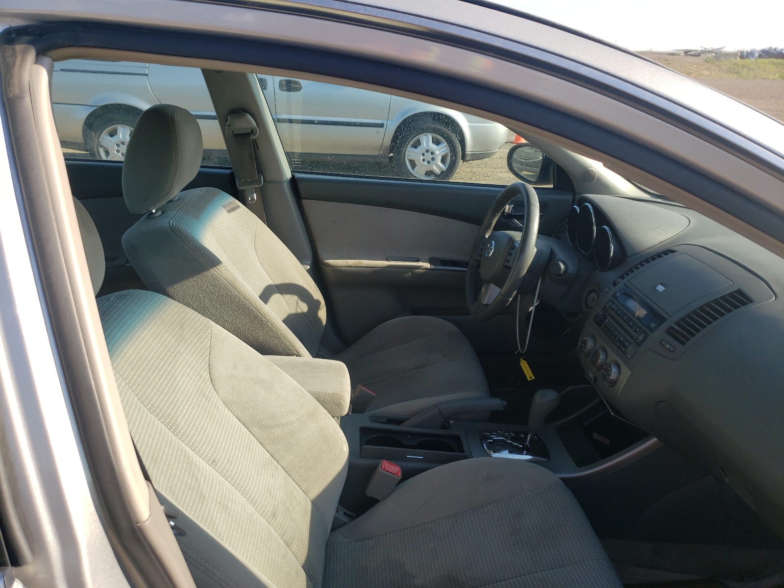 Photo 5 from auction – 2005 NISSAN ALTIMA S with VIN 1N4AL11D95C355800
