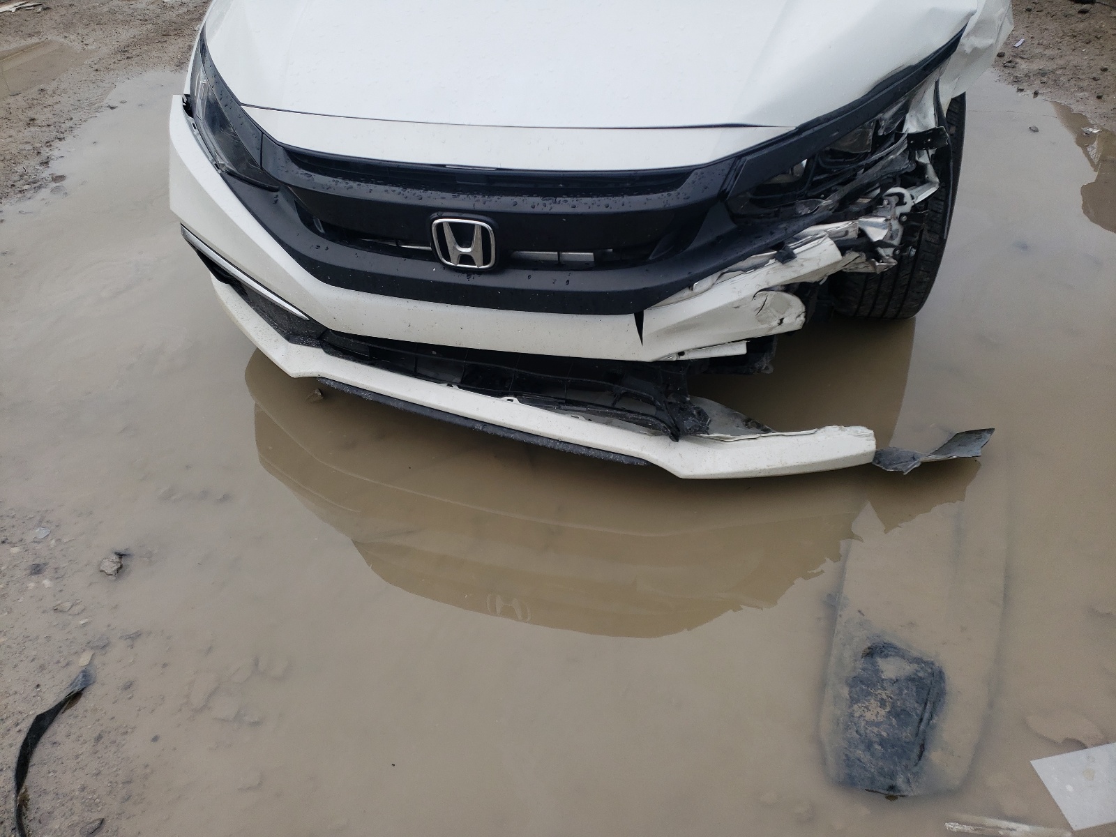 Photo 9 from auction – 2020 HONDA CIVIC LX with VIN 19XFC2F62LE030475
