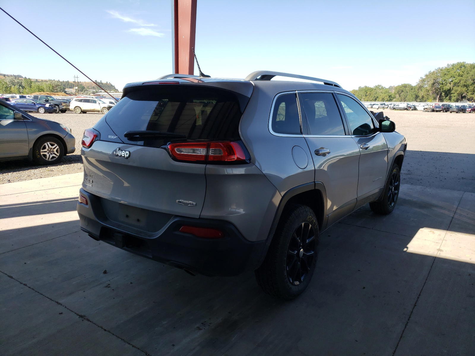 Photo 4 from auction – 2014 JEEP CHEROKEE L with VIN 1C4PJMCS7EW178153