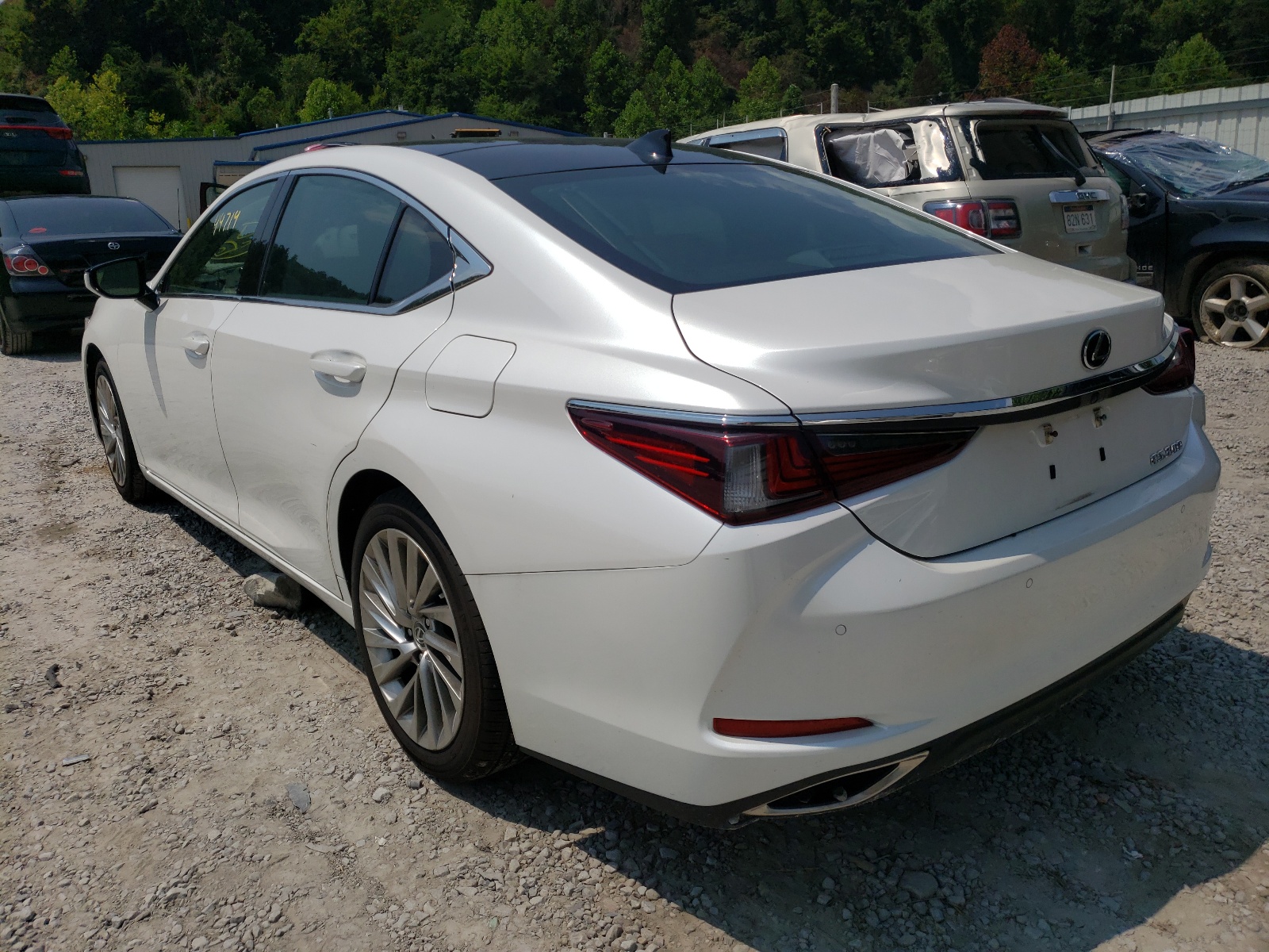 Photo 3 from auction – 2019 LEXUS ES 350 with VIN 58ABZ1B19KU003120