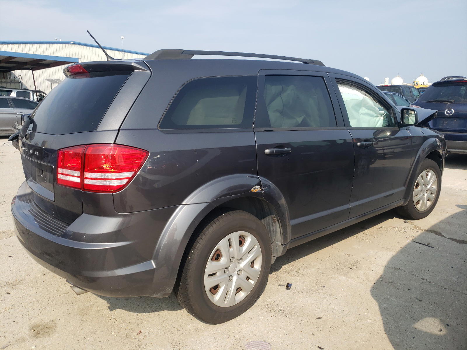 Photo 4 from auction – 2018 DODGE JOURNEY SE with VIN 3C4PDCAB2JT236402