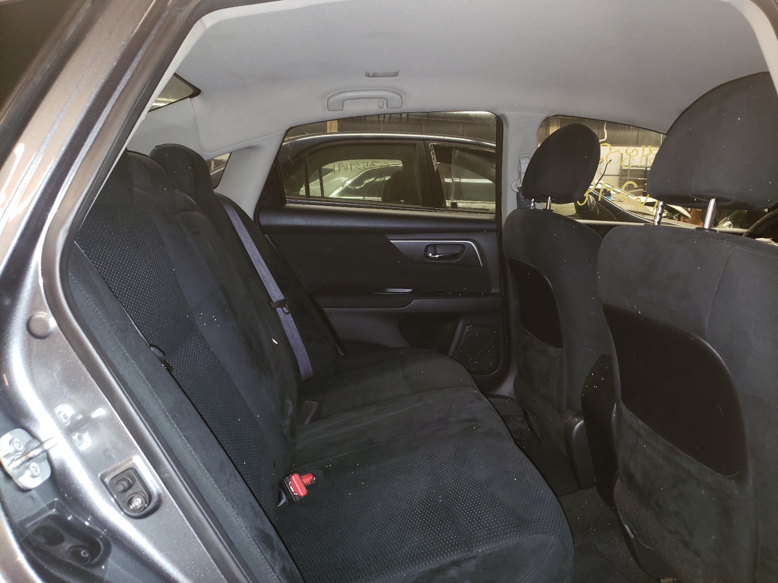 Photo 6 from auction – 2015 NISSAN ALTIMA 2.5 with VIN 1N4AL3AP1FN381089