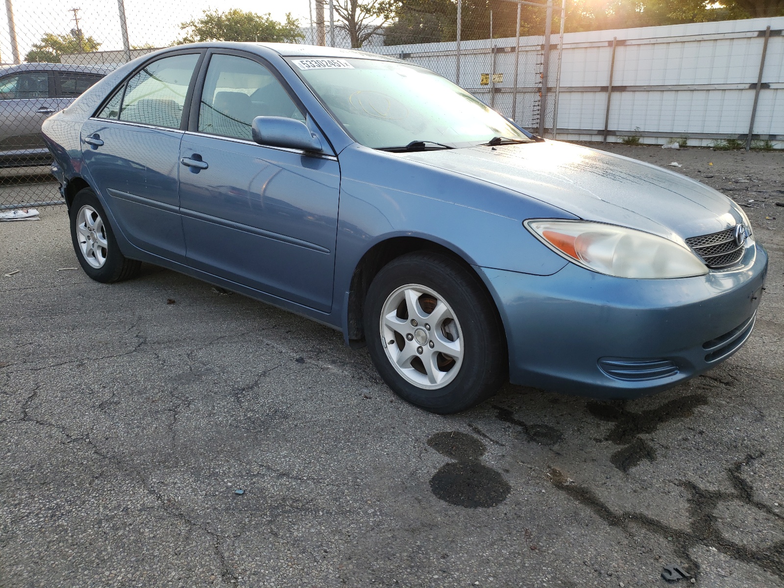 TOYOTA CAMRY LE 2004 with VIN 4T1BE32K04U883795 - Photo from auction