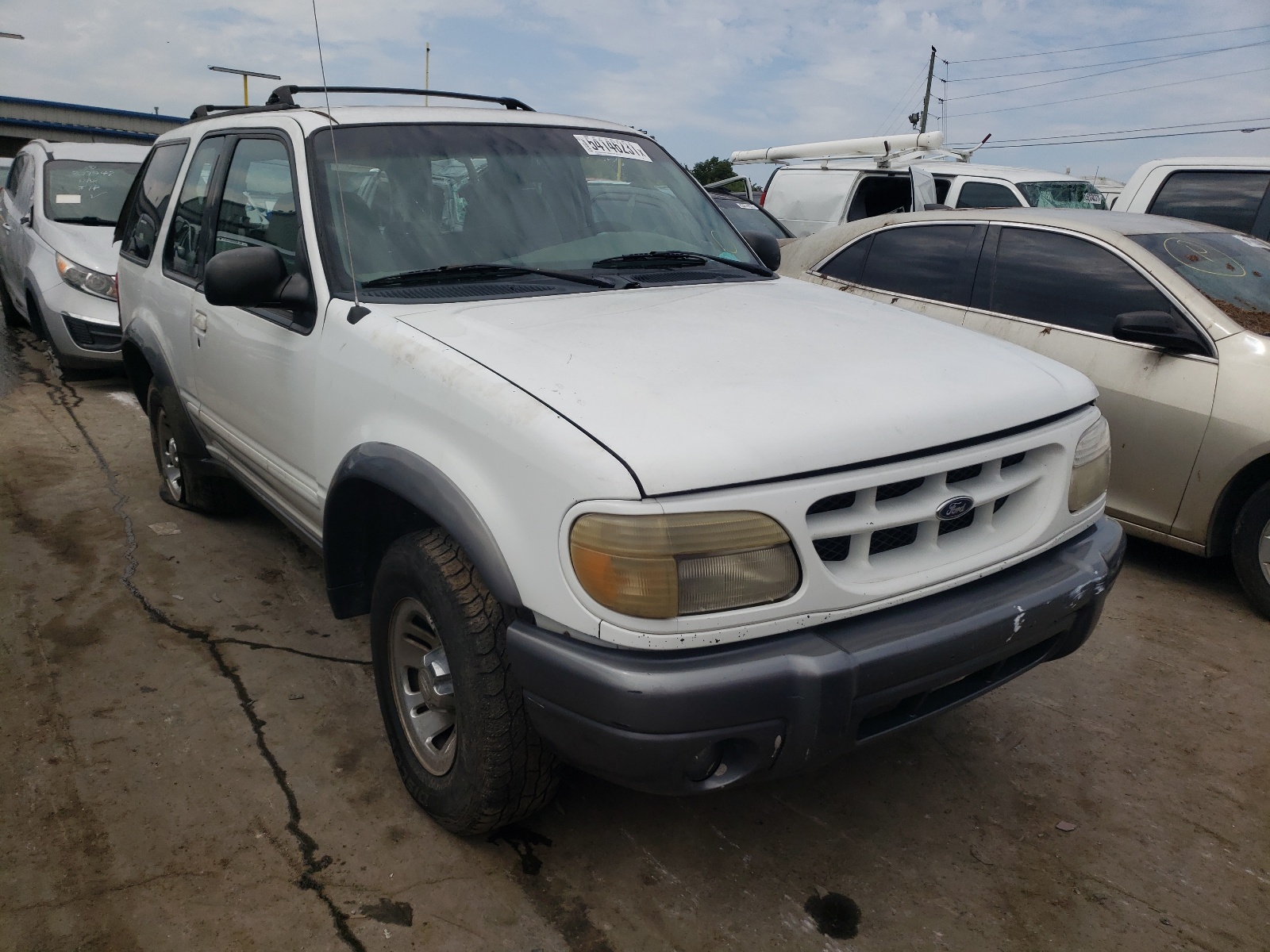 Photo 1 from auction – 1999 FORD EXPLORER with VIN 1FMYU22E0XUC34536