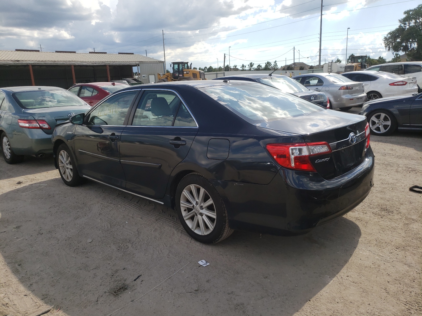 Photo 3 from auction – 2012 TOYOTA CAMRY HYBR with VIN 4T1BD1FK5CU058349