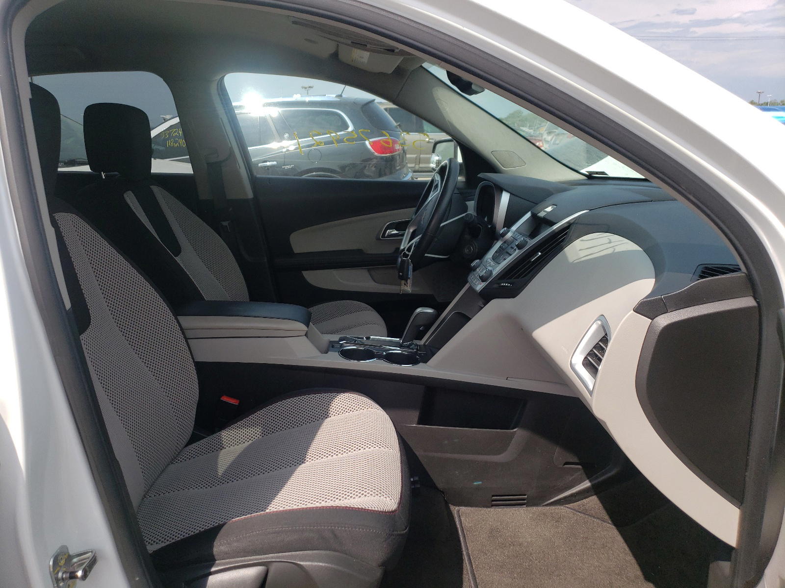 Photo 5 from auction – 2011 CHEVROLET EQUINOX LT with VIN 2GNALPEC1B1165142