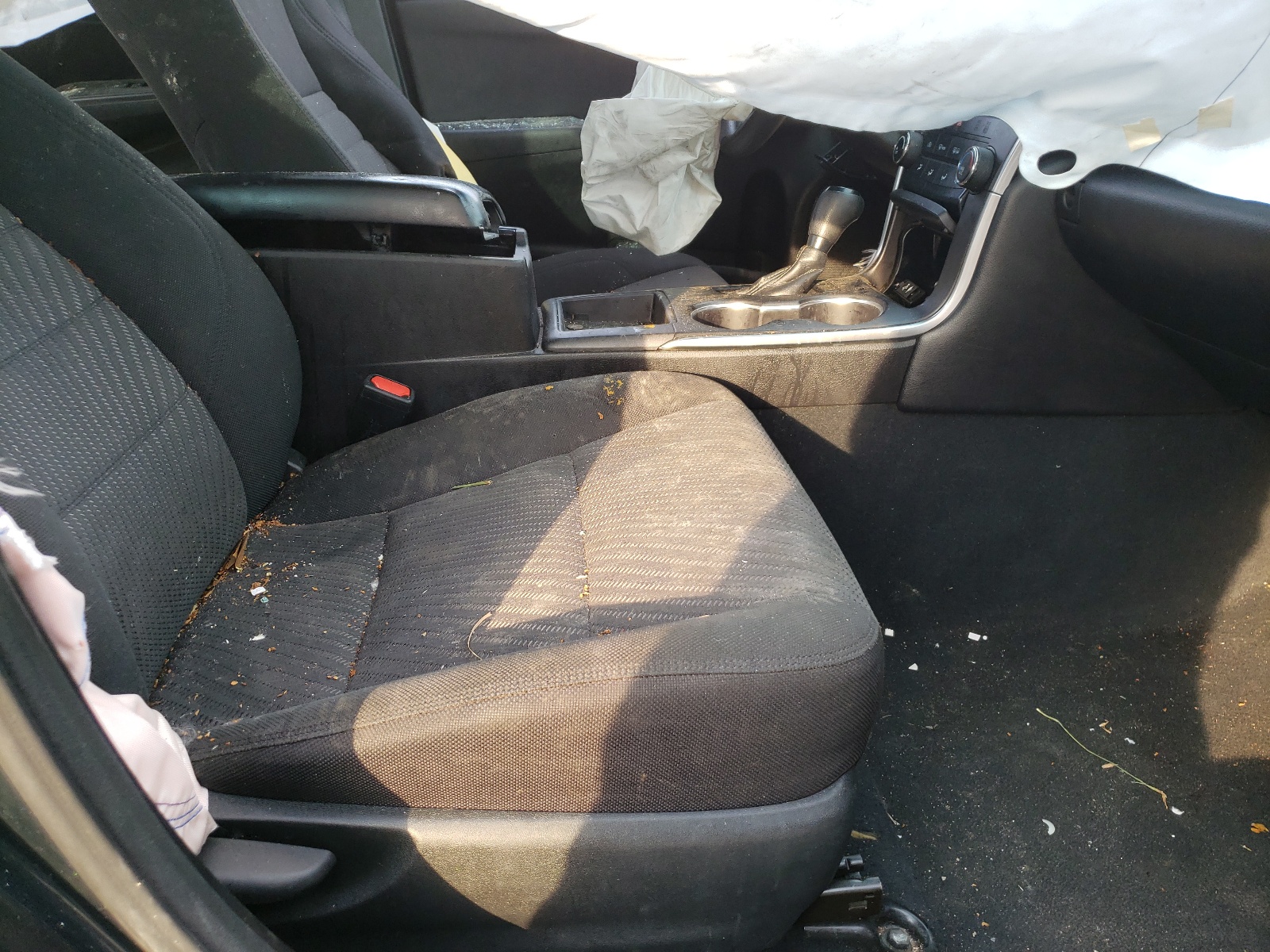 Photo 5 from auction – 2017 TOYOTA CAMRY LE with VIN 4T1BF1FK3HU429235
