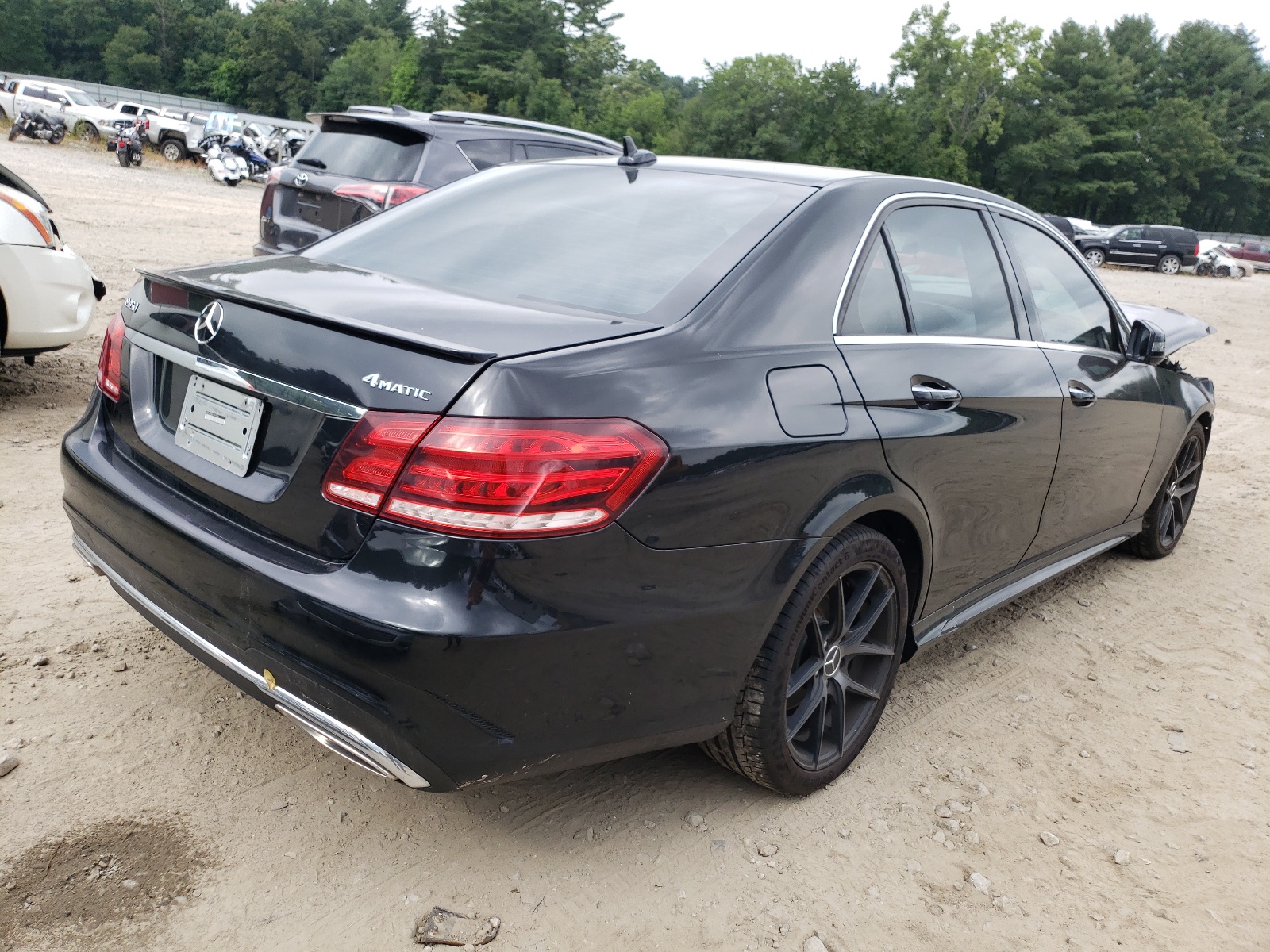Photo 4 from auction – 2014 MERCEDES-BENZ E 350 4MAT with VIN WDDHF8JB6EA997044