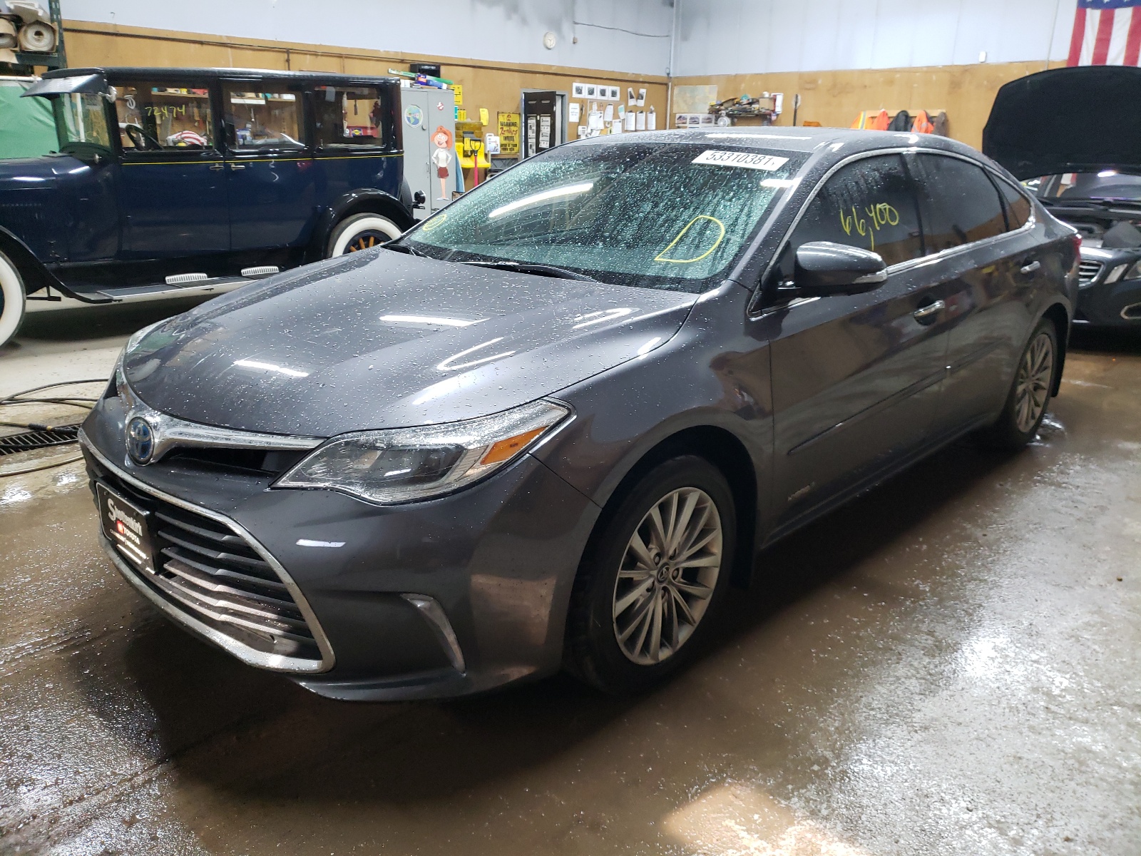 Photo 2 from auction – 2016 TOYOTA AVALON HYB with VIN 4T1BD1EB5GU054616