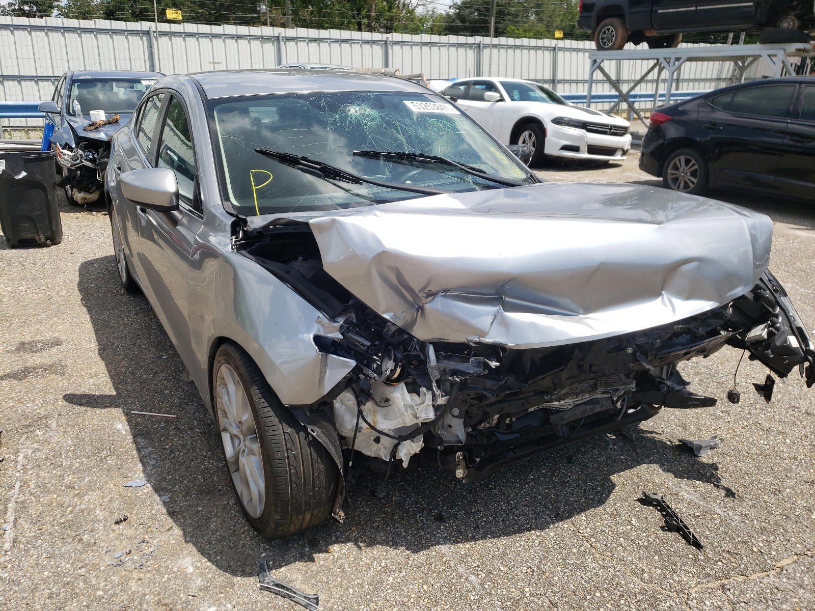 MAZDA 3 TOURING 2014 with VIN JM1BM1V3XE1108312 - Photo from auction